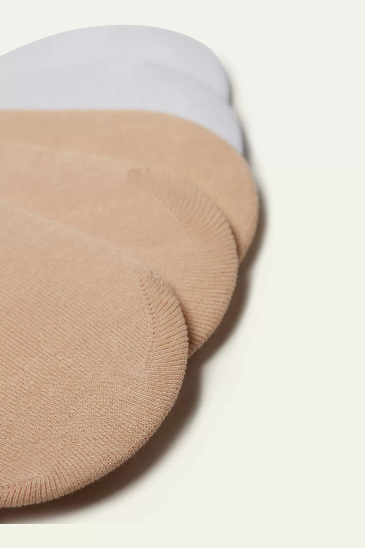 Calzini Confortevoli Tezenis - 5 paia in puro cotone per piedi morbidi e asciutti 

Set di calzini quotidiani Tezenis Donna - 5 paia traspiranti con rinforzo antiscivolo 

Tezenis Salvapiedi in Cotone - 5 paia lavabili a macchina per comfort giornaliero 

Calzini Tezenis Donna - 5 paia in cotone naturale per uso quotidiano con grip antiscivolo 

Set 5 Salvapiedi Traspiranti - Cotone premium Tezenis per comfort prolungato