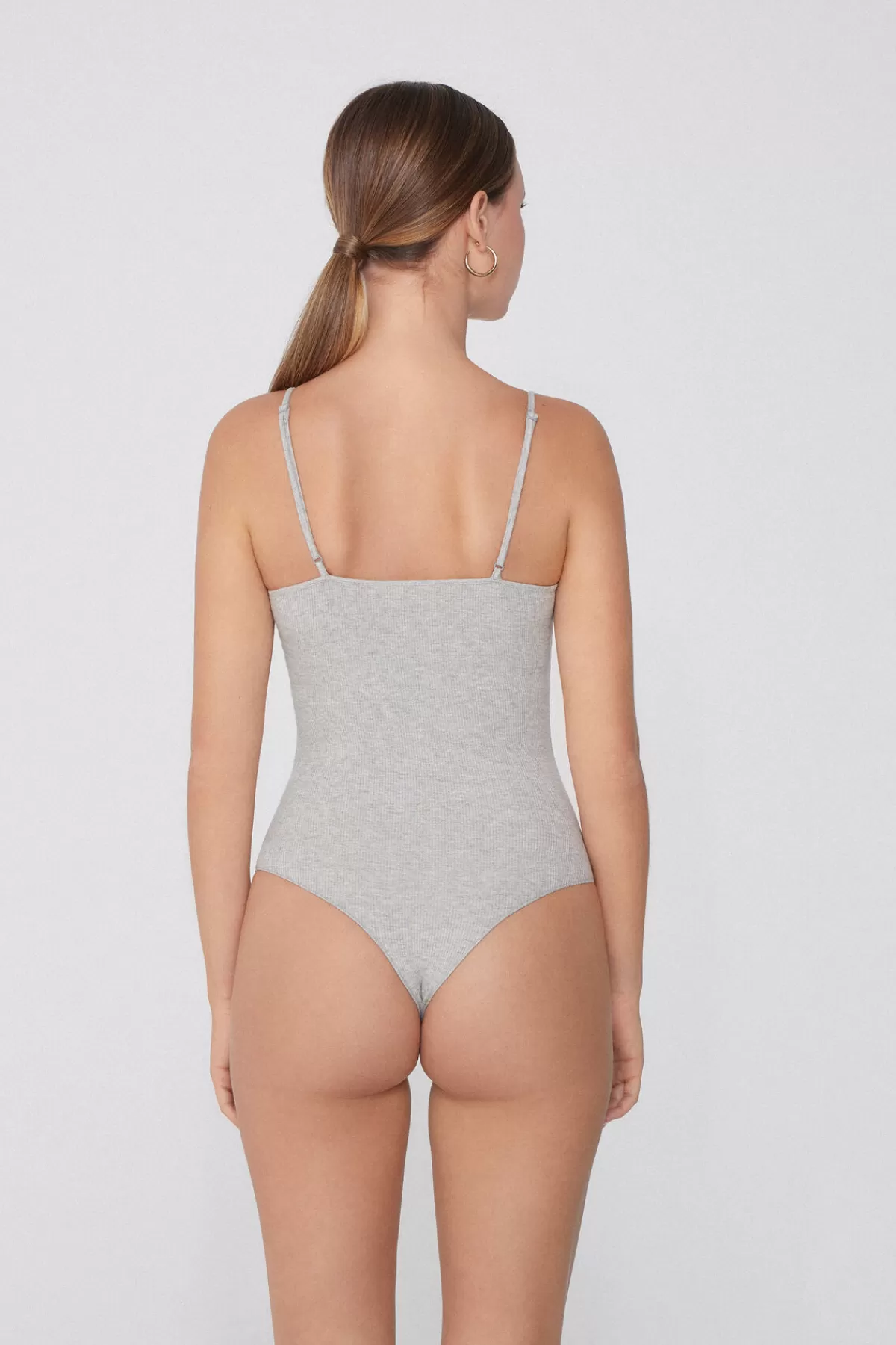 Intimo Tezenis per Donna: Body Comodo in Puro Cotone con Spalline Regolabili e Dettaglio a Coste