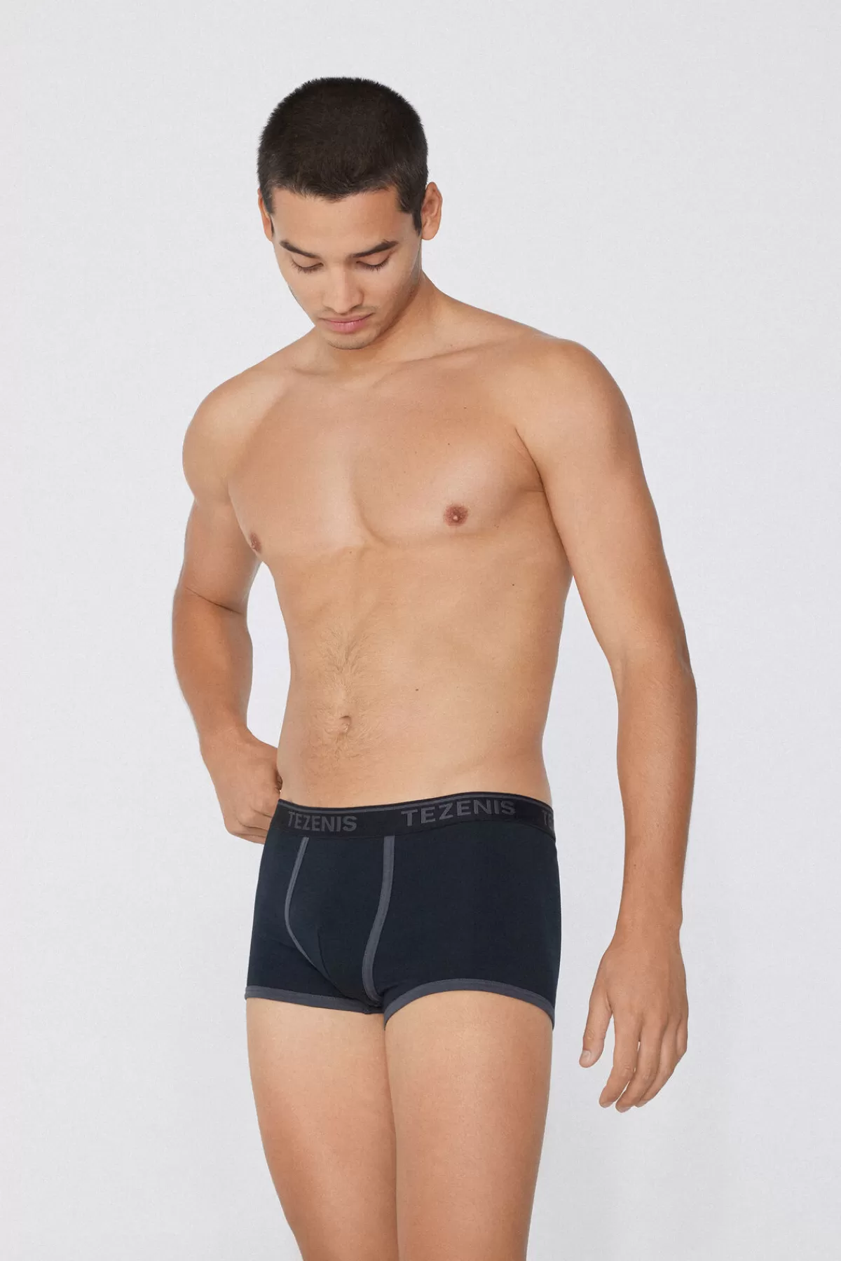 Boxer Uomo Tezenis in Puro Cotone con Dettagli a Contrasto e Marchio Elegante

(：，