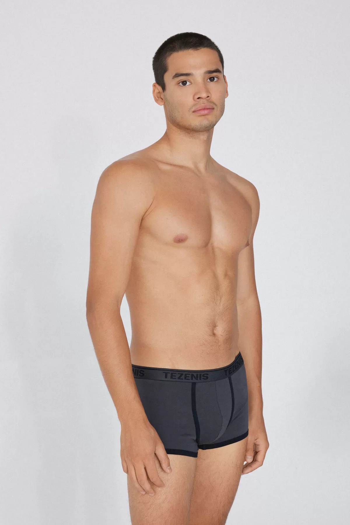 Boxer Uomo Tezenis in Puro Cotone con Dettagli Contrastanti e Logo Ricamato - Comfort Naturale e Design Moderno per un Look Casual e Raffinato