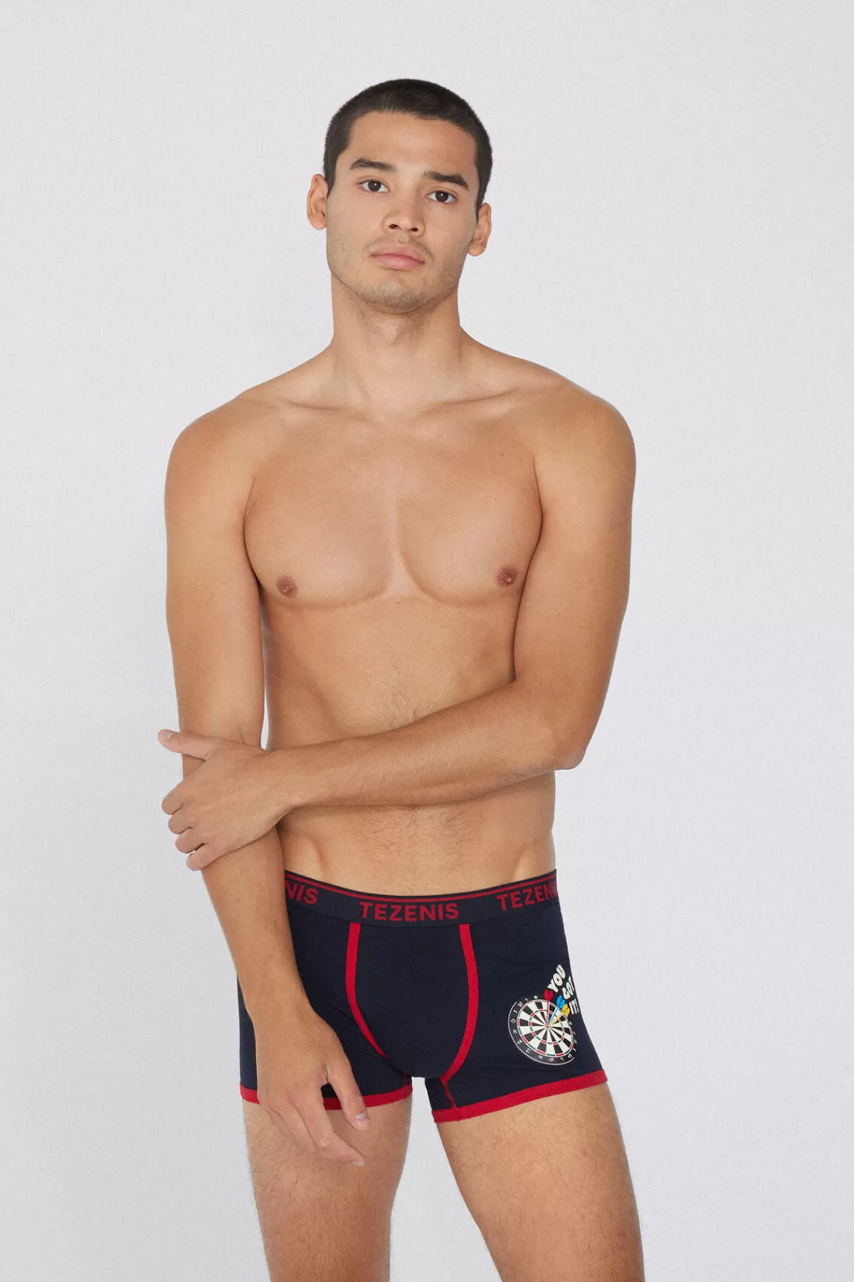 Boxer Uomo Tezenis in Puro Cotone - Comodi con Stampa Resistente e Finiture Contrastanti

(：Slip Uomo Tezenis Cotone Stampato - Modello Confortevole con Dettagli e Logo in Tinta Contrastante)