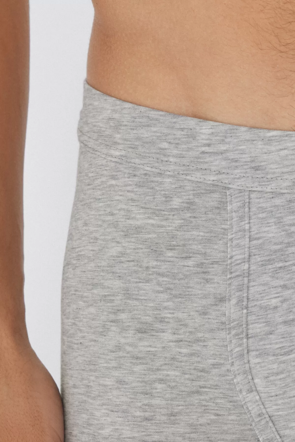 Tezenis Slip Boxer Uomo - Fibra Ultra-Leggera con Tocco Setoso

Realizzati in morbido cotone premium per massima traspirabilità, gli slip da uomo Tezenis offrono adattabilità perfetta e comfort quotidiano. Tessuto a nido d'ape per freschezza prolungata, elasticità ottimale senza costrizioni.