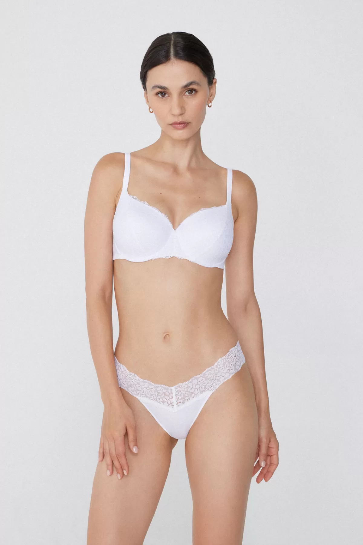 Intimo Femminile Tezenis: Intreccio Brasiliano in Cotone Rigenerato e Pizzo Sostenibile