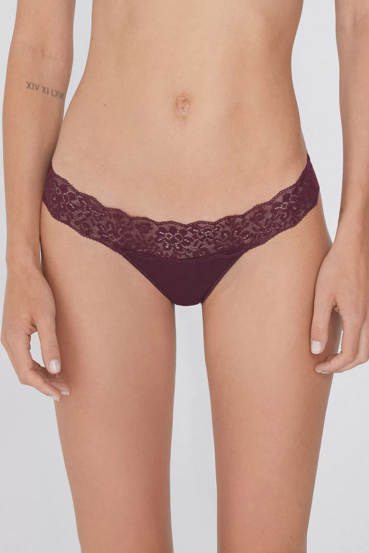 Intimo Sostenibile Donna Tezenis con Ispirazione Brasiliana - Eleganza Senza Tempo realizzato in cotone rigenerato e pizzo riciclato