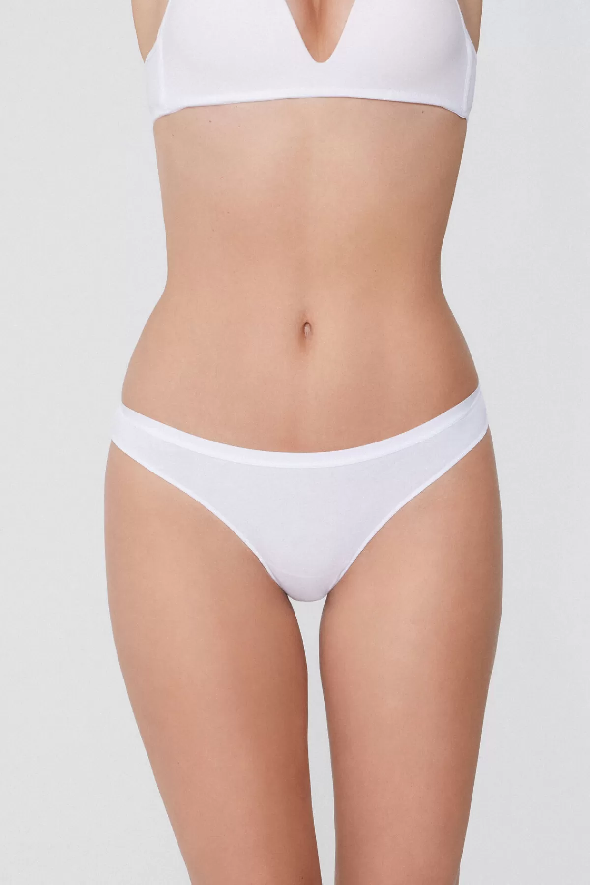 Intimo Femminile in Cotone Brasiliano con Stile Esotico