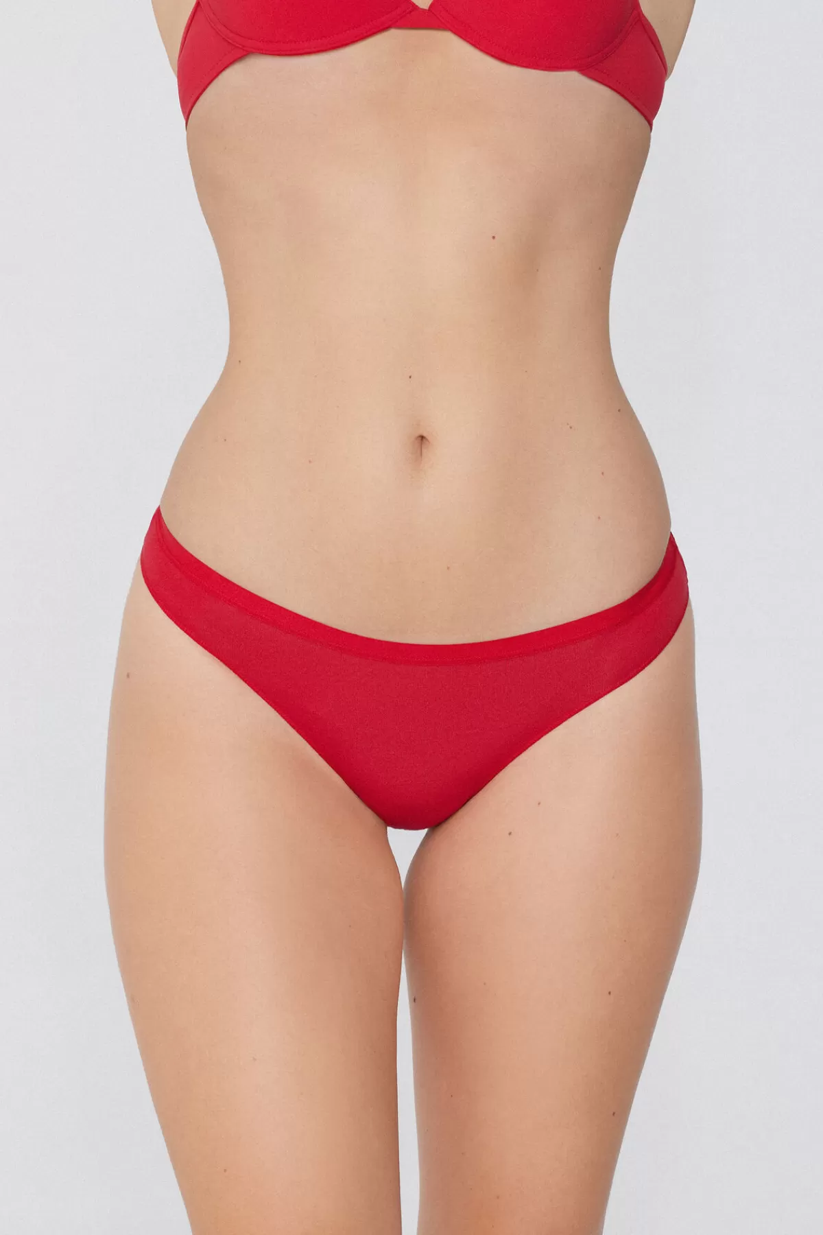 Tezenis Intimo Femminile: Stile Brasiliano con Tessuto in Puro Cotone