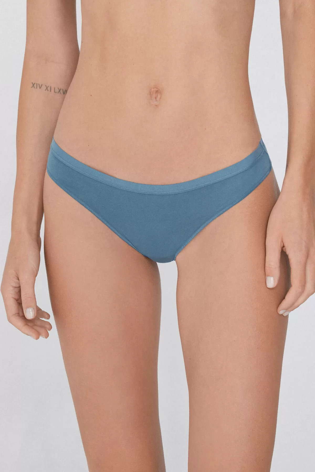 Lingerie Tezenis in Cotone Morbido con Stile Brasiliano