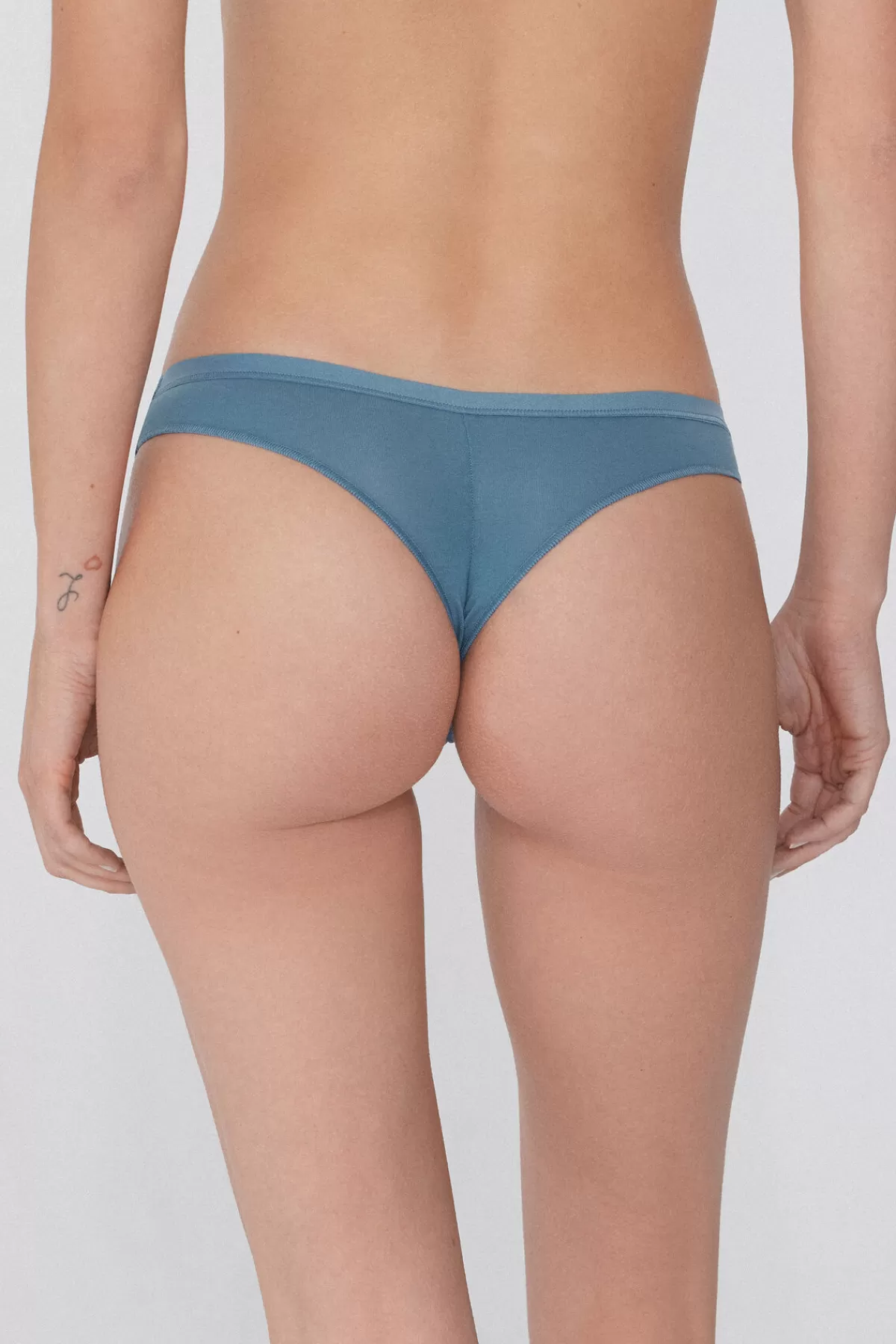 Lingerie Tezenis in Cotone Morbido con Stile Brasiliano
