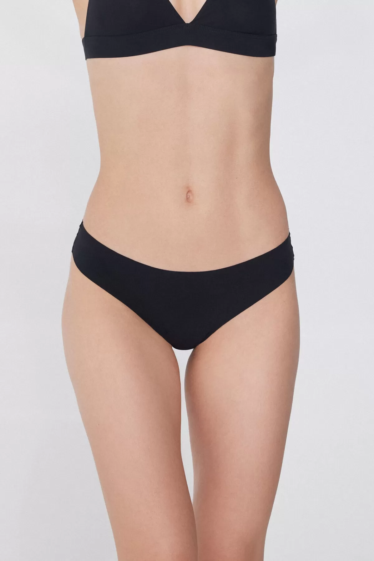 Intimo Femminile Tezenis con Design Sagomato - Microfibra Ecologica Ispirata allo Stile Brasiliano