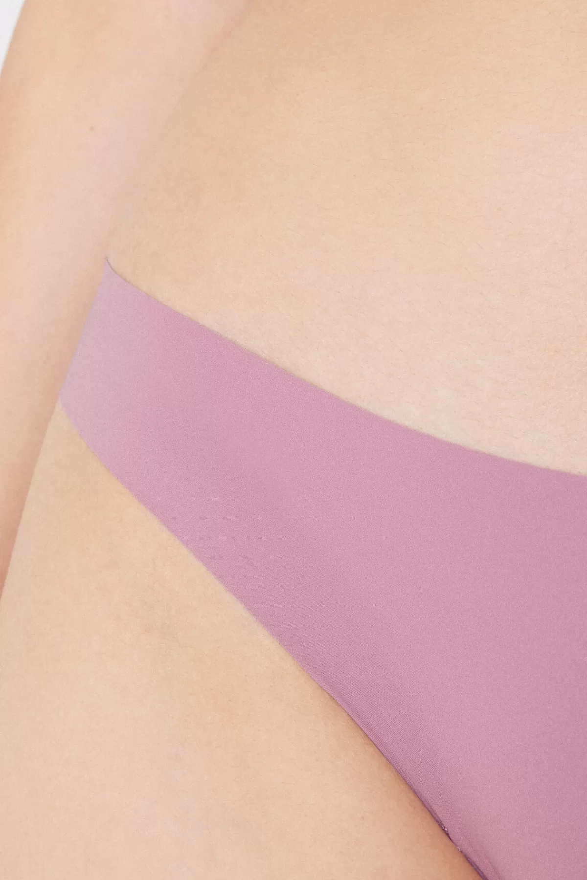 Intimo Femminile Tezenis: Design Brasiliano con Microfibra Rigenerata e Taglio Confortevole