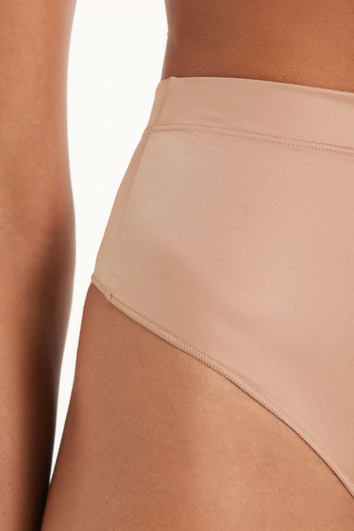 Intimo Modellante Ultraleggero Tezenis Donna - Reggicalza Alto con Design Brasiliano 

（，。