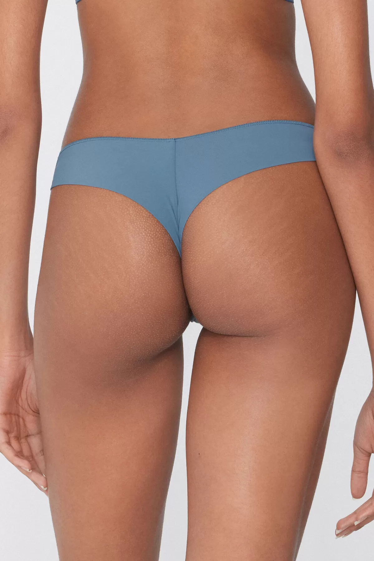 Intimo Femminile Comfort Brasiliano - Slip Eco-Friendly in Microfibra Rigenerata con Design Morbido