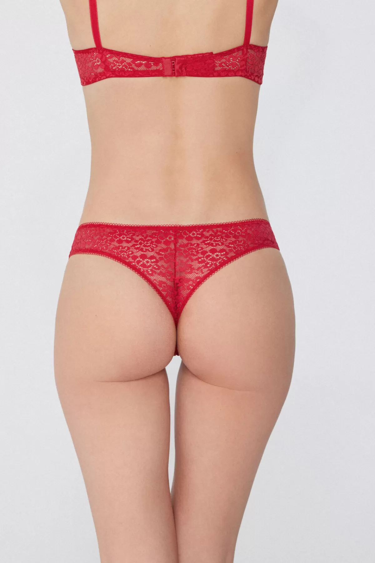 Intimo Femminile Tezenis con Ispirazione Brasiliana - Pizzo Sostenibile a Design Esclusivo