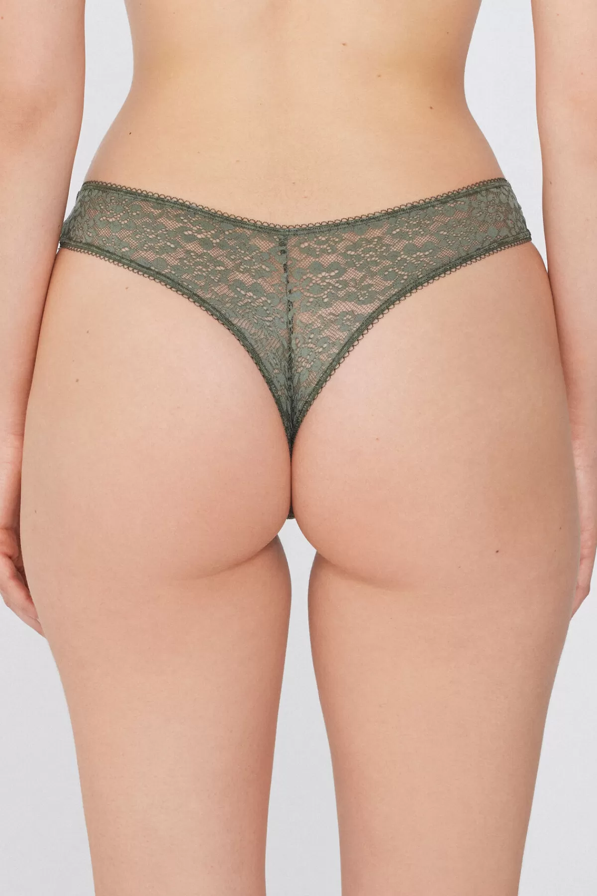 Intimo Sostenibile Donna - Pizzo Rigenerato con Stile Brasiliano