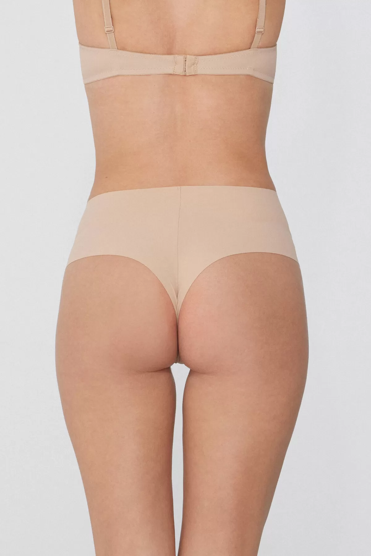 Tezenis Brasiliano Donna: Slip in Microfibra Riciclata con Taglio Vivo e Vita Alta Comoda