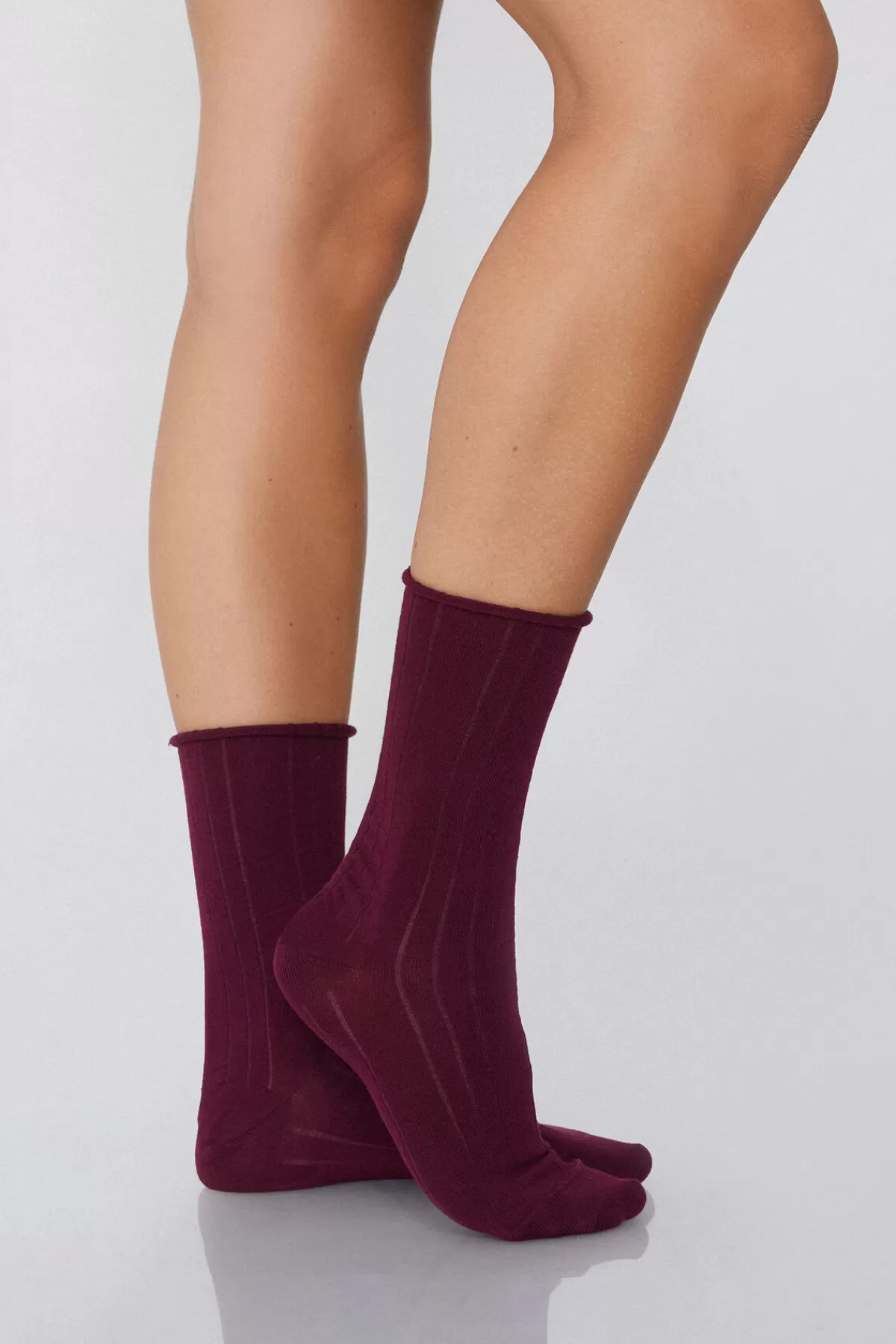 Tezenis Donna: Calze a Mezza Gamba con Design a Righe Irregolari