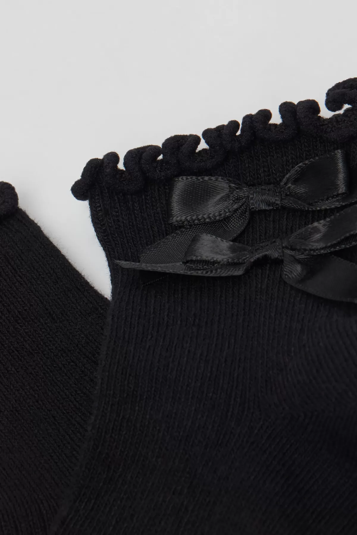 Calzettoni Soffici Tezenis per Bambina - Cotone Traspirante con Dettaglio Microcostruito - Ideali per Tutto il Giorno

(：，。：1. 2. 3. 4. 5.+)