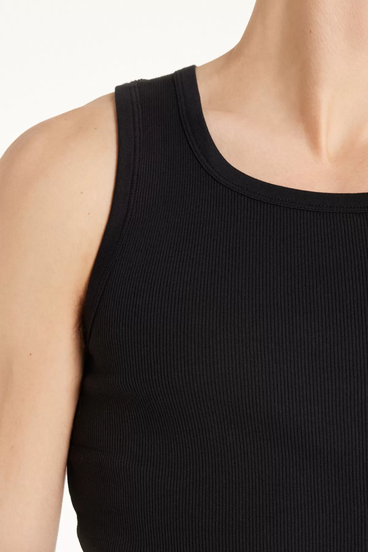 Tezenis Maglia Senza Maniche Uomo con Scollo a Righe in Cotone - Confortevole e Traspirante per Stagioni Calde