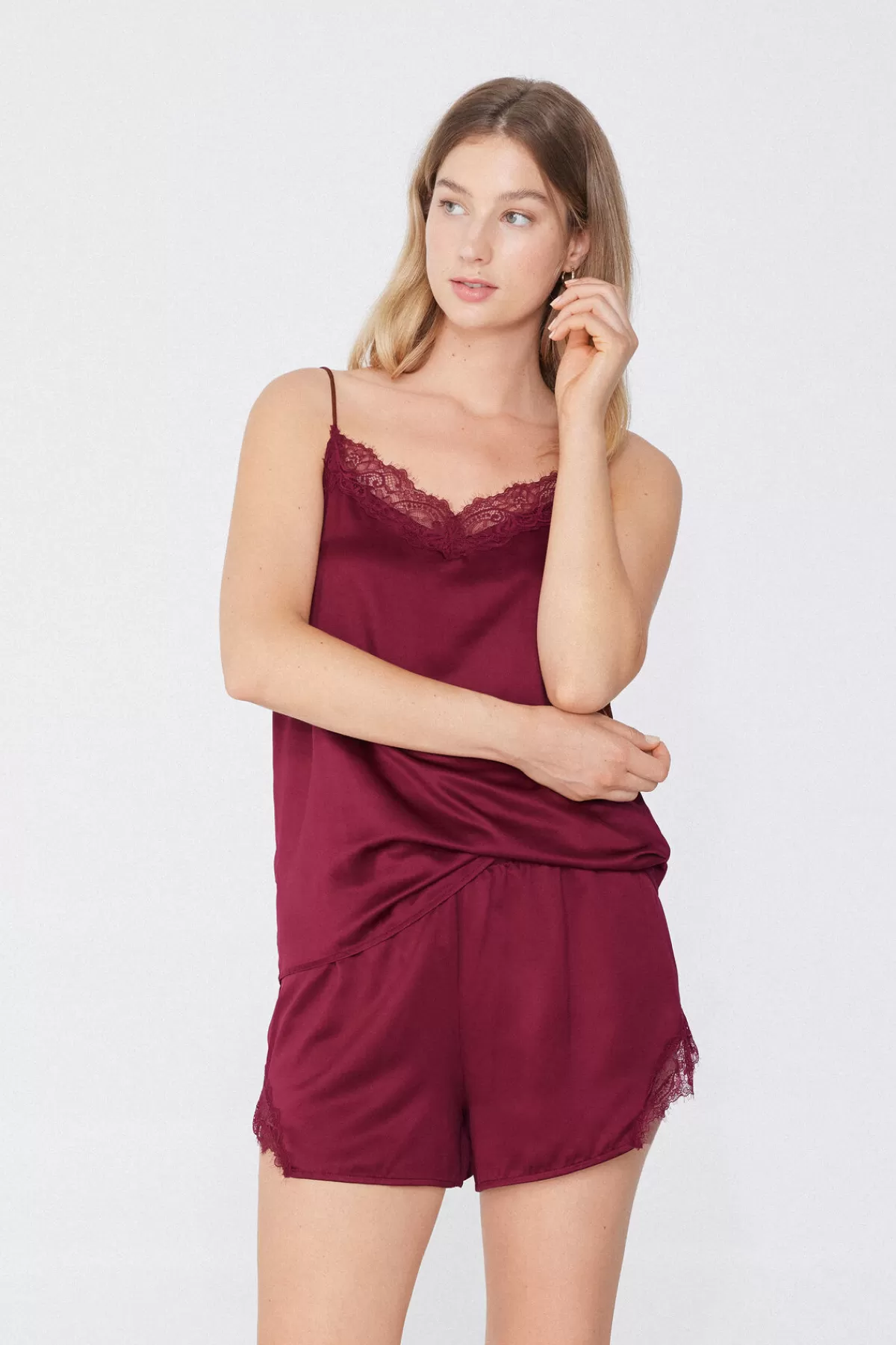 Canotta Donna Tezenis con Spalline Regolabili e Dettagli in Raso - Intimo Elegante con Inserti di Pizzo per Ogni Occasione