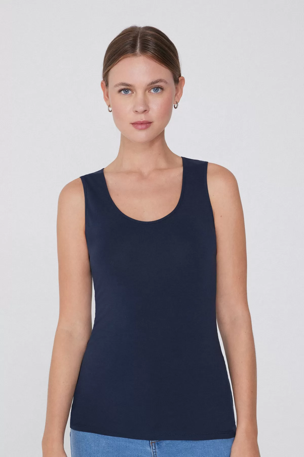 Canotta Donna in Cotone Morbido con Scollo Tondo Delicato e Spalline Ampie - Top Senza Maniche Confortevole per Tutto il Giorno