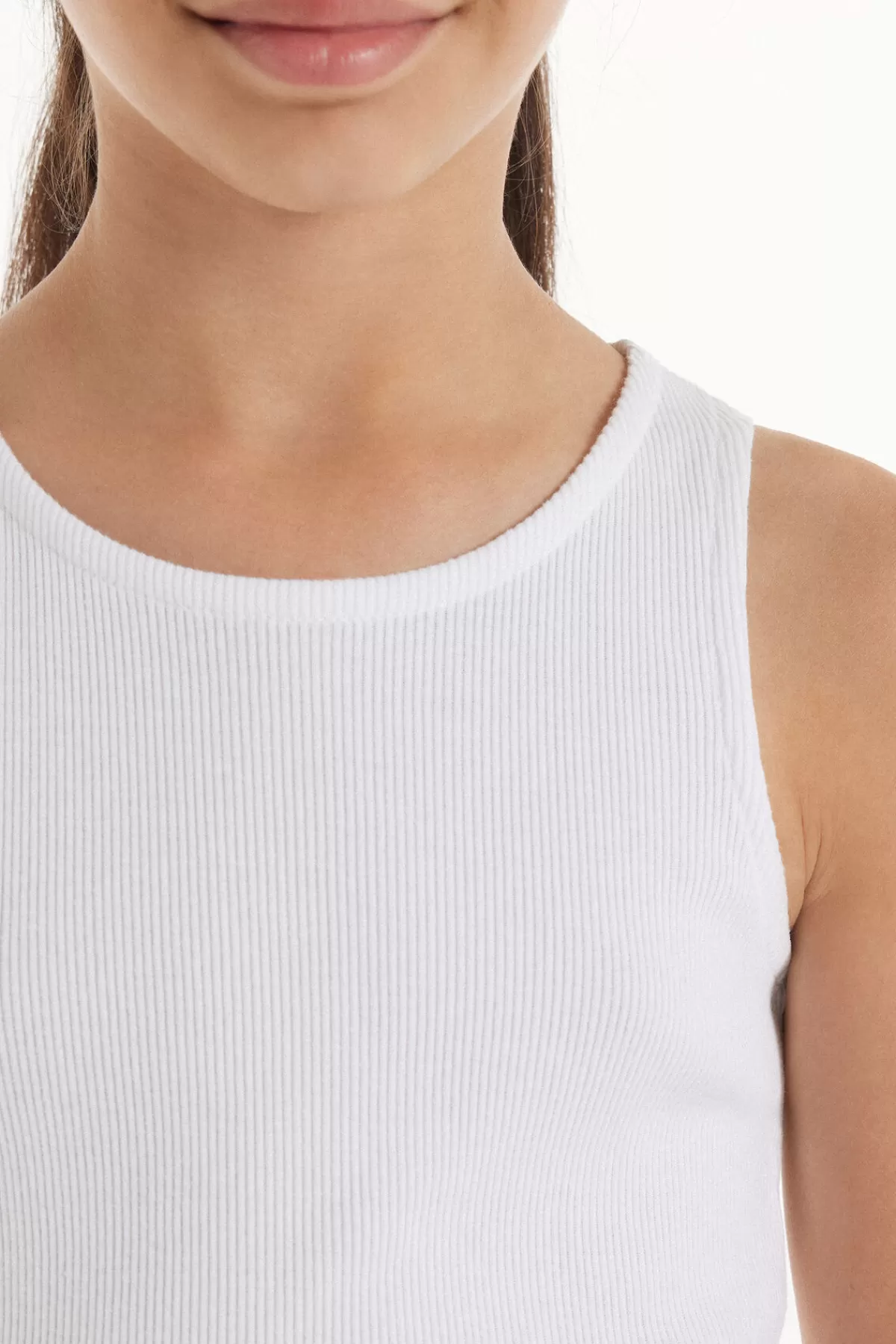 Canotta Ragazzina Tezenis con Scollo Ampio e Dettagli a Righe - Top Estivo Confortevole