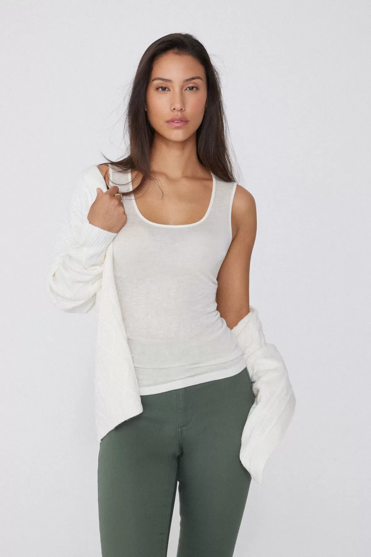 Tezenis Canotta Donna con Spalle Ampie in Viscosa Morbida e Lana Merino Pregiata - Design Femminile e Confort Ottimale