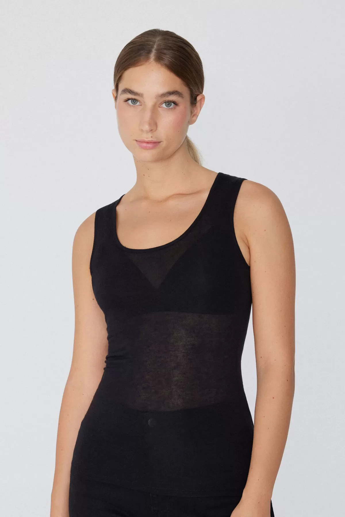 Canotta Senza Maniche Donna con Scollatura Amsia - Misto Viscosa e Lana Merino Superiore, Confortevole e Morbida per Look Casual | Tezenis Collection | Abbigliamento Intimo di Qualità per Tutto l'Anno