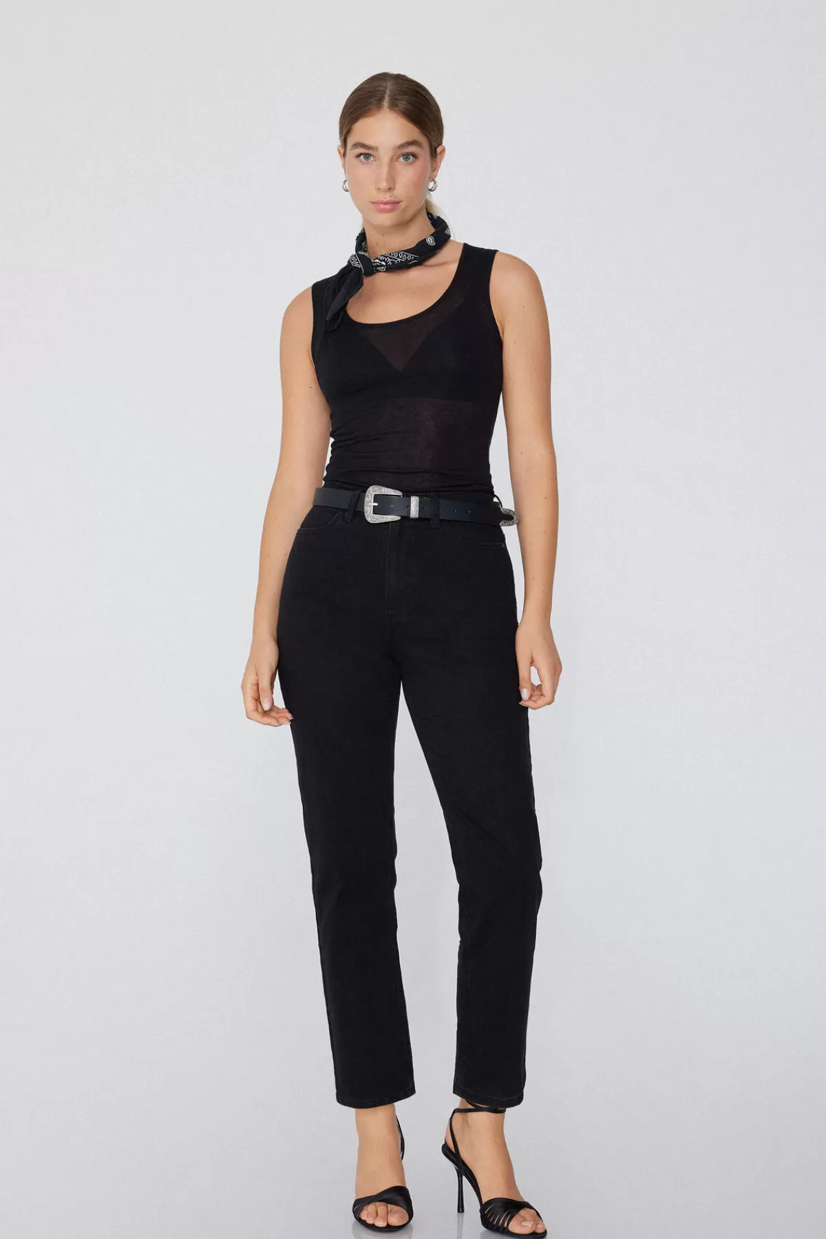 Canotta Senza Maniche Donna con Scollatura Amsia - Misto Viscosa e Lana Merino Superiore, Confortevole e Morbida per Look Casual | Tezenis Collection | Abbigliamento Intimo di Qualità per Tutto l'Anno