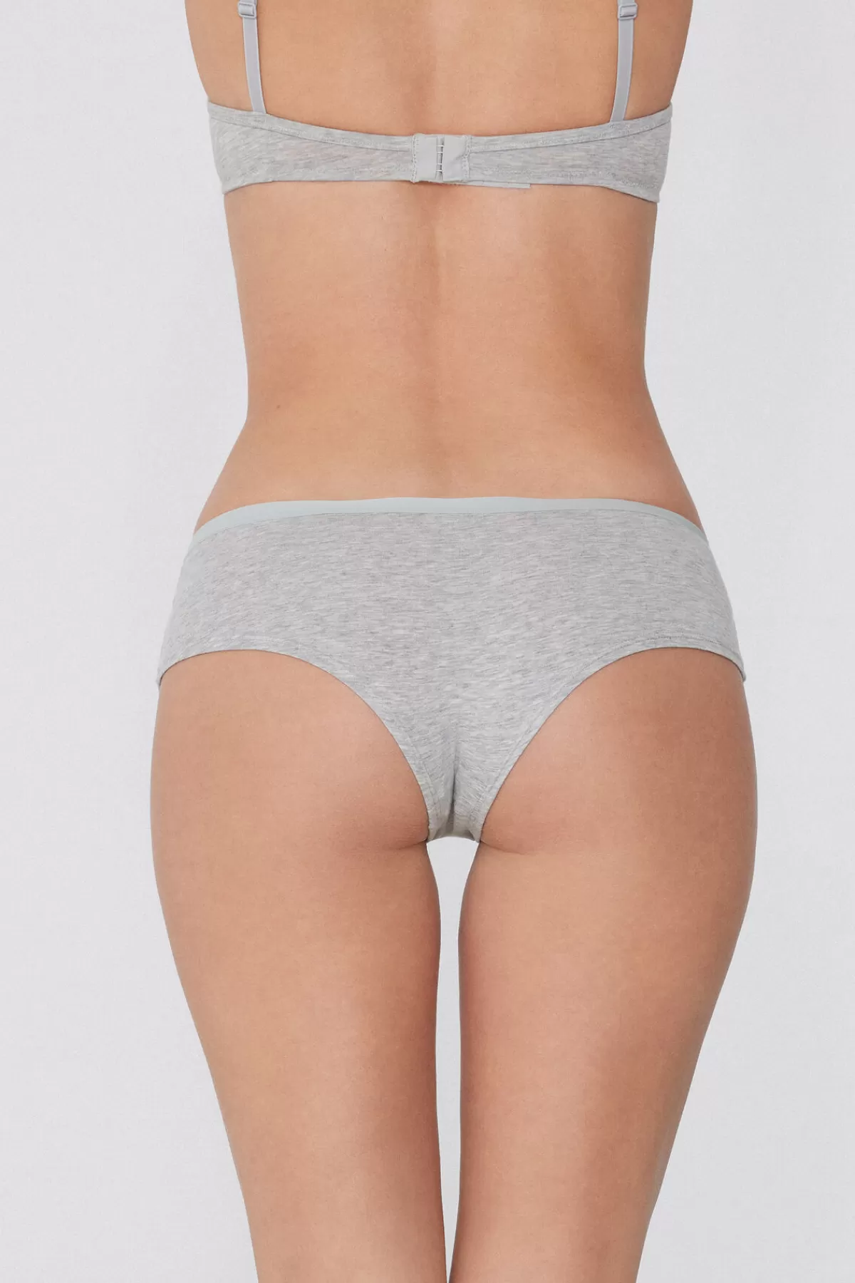 Intimo Femminile Tezenis: Culotte Morbide in Cotone Biologico per Comfort Naturale

（：，，