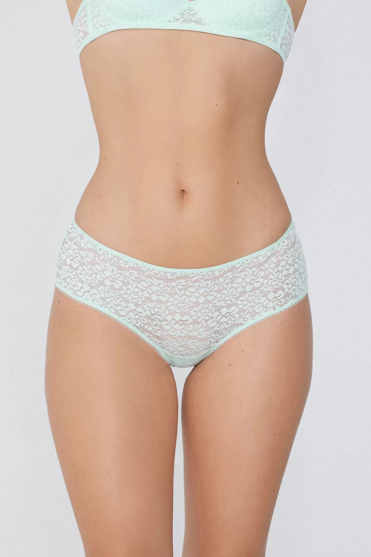 Intimo Donna Tezenis: Mutandine in Pizzo Sostenibile con Tocco Elegante - Design Comodo e Eco-Consapevole