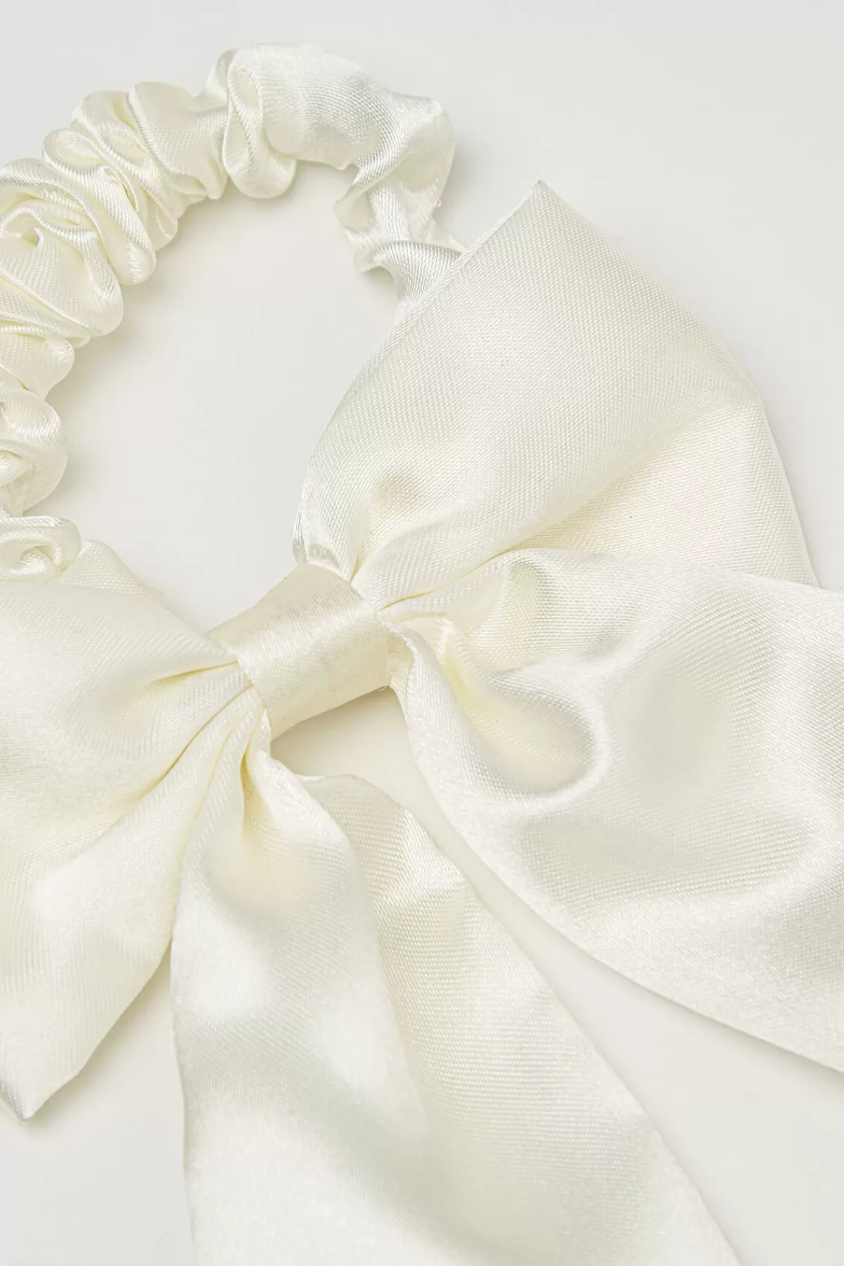 Fascia Elasticizzata con Decorazione a Fiocchetto per Ragazzine - Tezenis Collection

Set Acconciature Delicato con Nodo Decorativo - Tezenis Baby Hair

Fascietto Morbido con Fiocchetto Regolabile - Linea Bambina Tezenis

Elastico Capelli Comodo con Dettaglio a Farfalla - Tezenis Kids Style

Fascia per Trecce con Fiocco Rimovibile - Tezenis Prima Infanzia