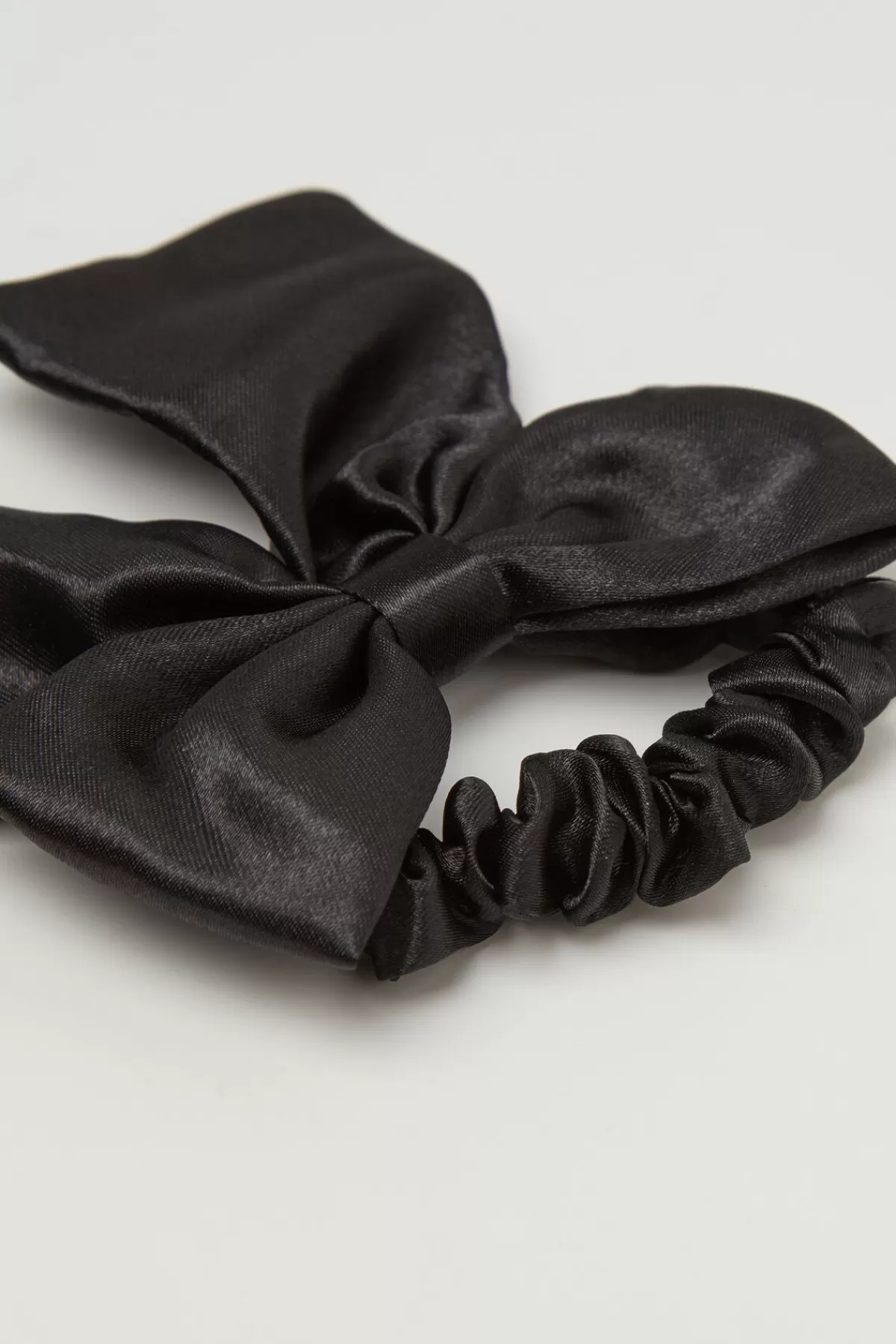 Cerchietto Morbido con Fiocco Tezenis - Fascia Decorativa per Acconciature Bambine 

Fascia Elasticizzata Tezenis con Nodo di Seta - Per Pettinature Comode e Carine 

Elastico Morbido Tezenis con Fiocchetto - Accessorio Capelli per Bambine Senza Sfregare 

Cerchietto Regolabile Tezenis - Fascia con Fiocco per Stile Dolce delle Piccole 

Nastro Elasticizzato Tezenis - Fiocco Morbido per Capelli di Bambina Comodo Tutto il Giorno