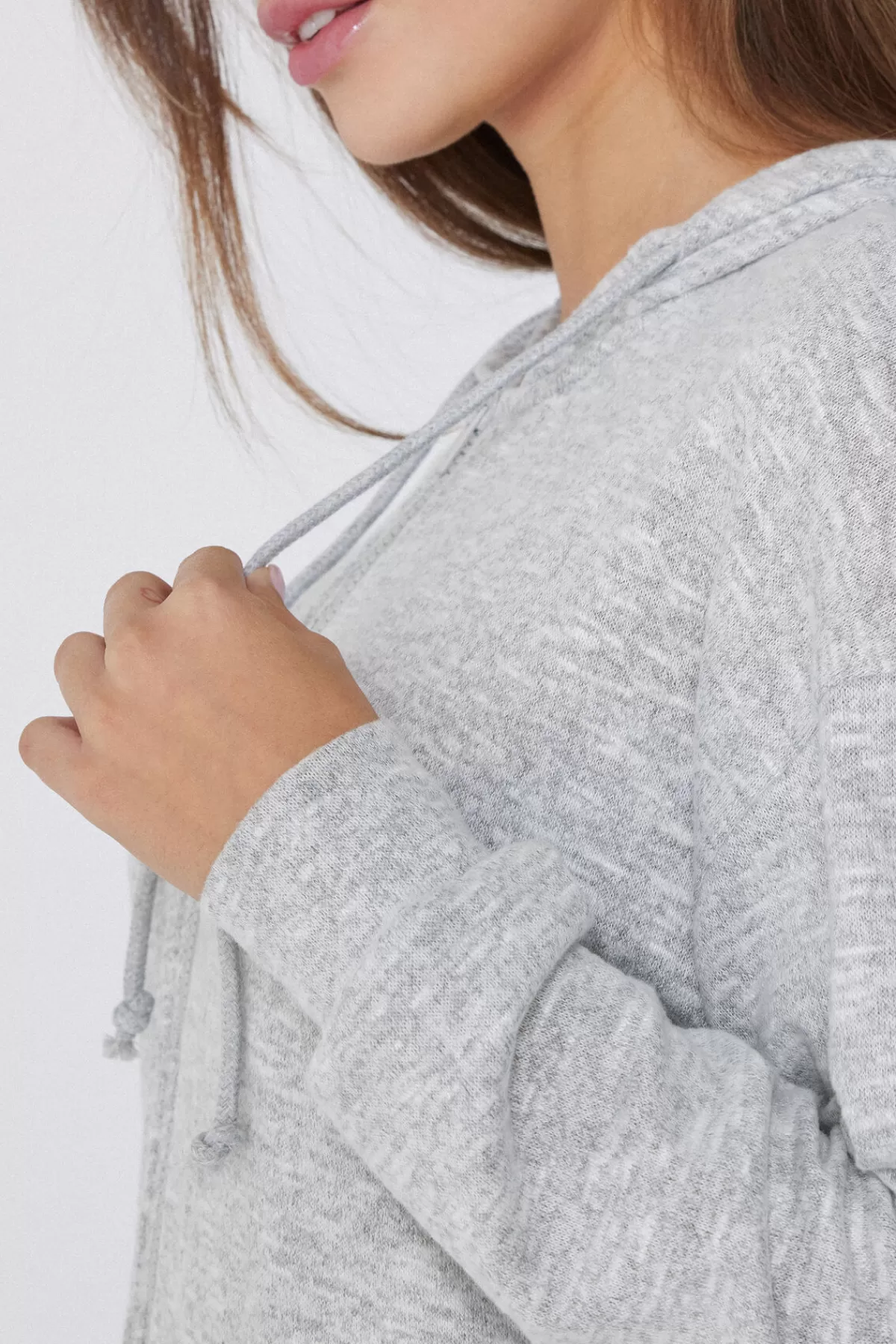 Felpa Tezenis Donna Zip Frontale - Cappuccio Morbido, Abbigliamento Casa Relax 

(Note: This variation maintains key SEO elements while using natural phrasing, adds sensory descriptors (