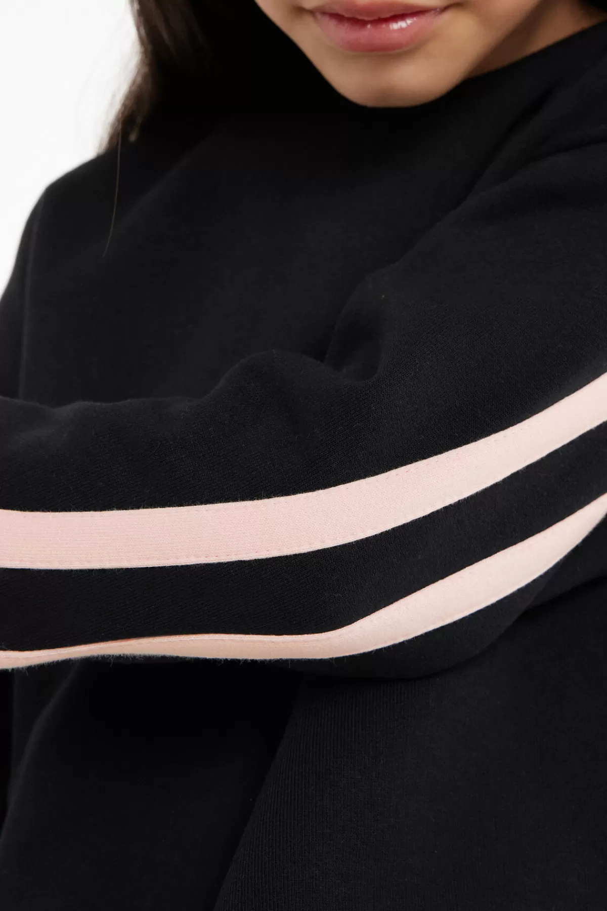 Felpa invernale Tezenis con maniche lunghe, tessuto spesso e dettaglio bande laterali contrastanti - Ideale per stagioni fredde e dal comfort eccezionale