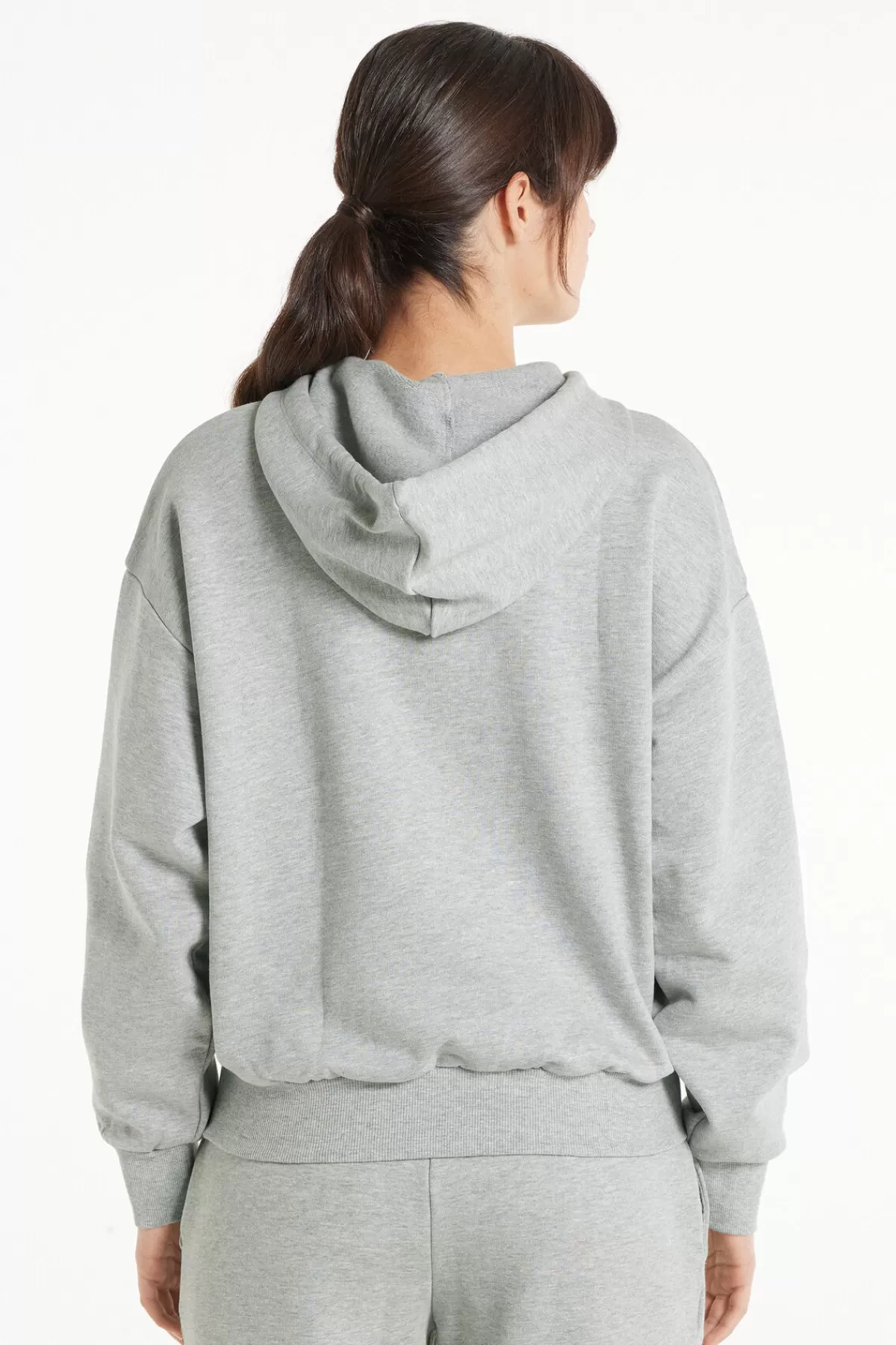 Felpa Tezenis Oversize con Cappuccio Morbido - Ideale per lo Sport e il Tempo Libero 

Comoda Felpa Donna a Maniche Lunghe - Cappuccio Avvolgente e Tessuto Spesso 

Felpa con Cappuccio Tezenis - Modello Oversize in Pile Pesante per Attività All'aperto 

Felpa Morbida Donna con Cappuccio Regolabile - Design Casual e Confortevole per Tutto il Giorno