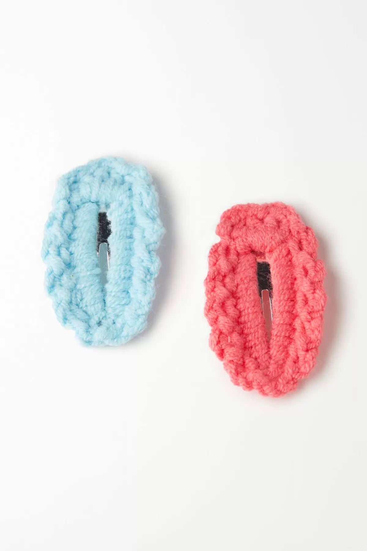 Fermagli a Uncinetto Tezenis per Bambine - Coppia Colorata con Decorazioni 

Delicati accessori in cotone per trecce e codini - Fantasia Giovanile 

Set di 2 Fermagli Artigianali Ragazza - Uncinetto Morbido con Fiori 

Fermacapelli Tezenis Stile Bohémien - Due Pezzi Unici per Bambina 

Fermagli Decorati a Mano - Coppia Chic per Capelli di Ragazzine 

Accessori Uncinetto Tezenis Bambina - 2 Fermagli Morbidi con Perline 

Fermagli Artistici per Trecce - Doppio Set Bambina in Filo Colorato 

Tezenis Fermagli a Maglia per Ragazze - Coppia Romantica con Fiocchetti 

Fermagli Handmade per Capelli Bambina - Due Modelli Boho con Nastro 

Set Acconciature Uncinetto Tezenis - 2 Fermagli Divertenti per Bambine