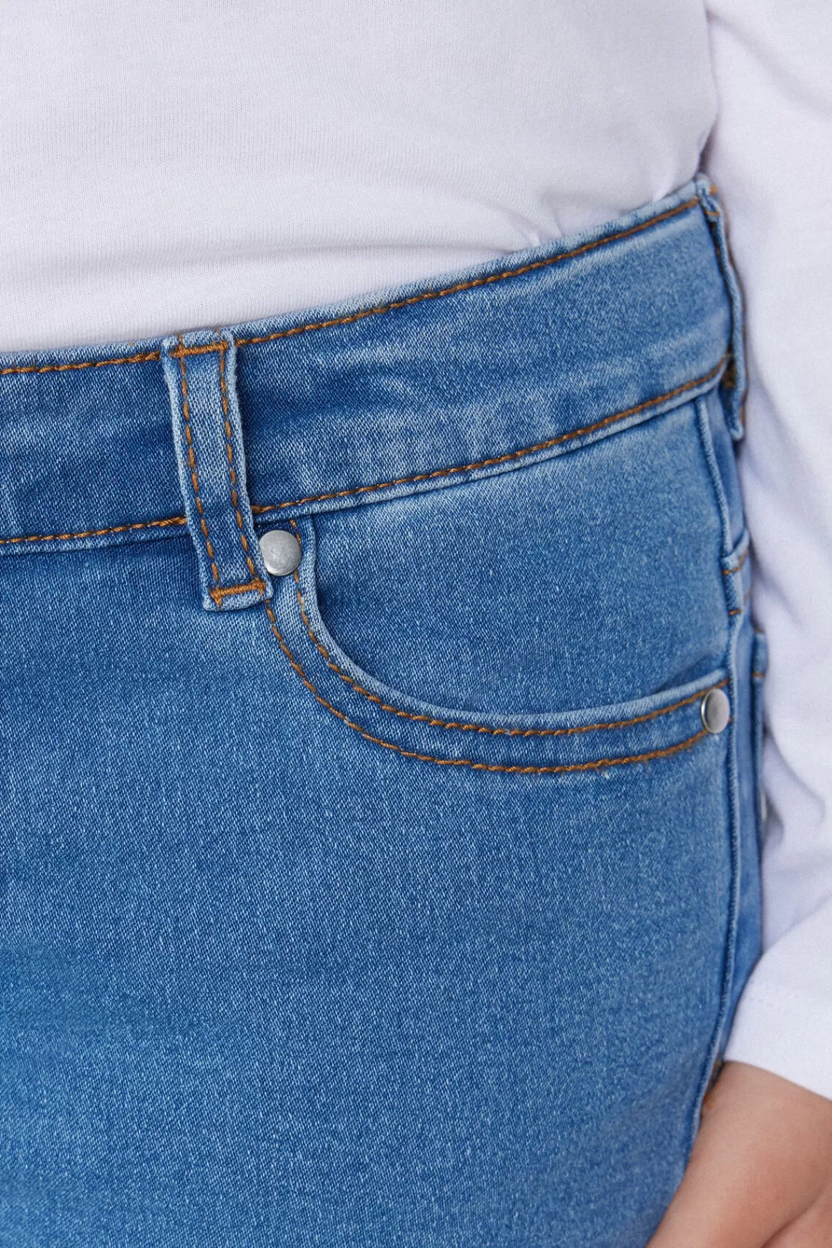 Tezenis Flare Lunghi in Denim Elasticizzato - Modello Vita Media con Chiusura Zip e Bottoni Decorativi, Tinta Unita Comoda per Look Casual Chic