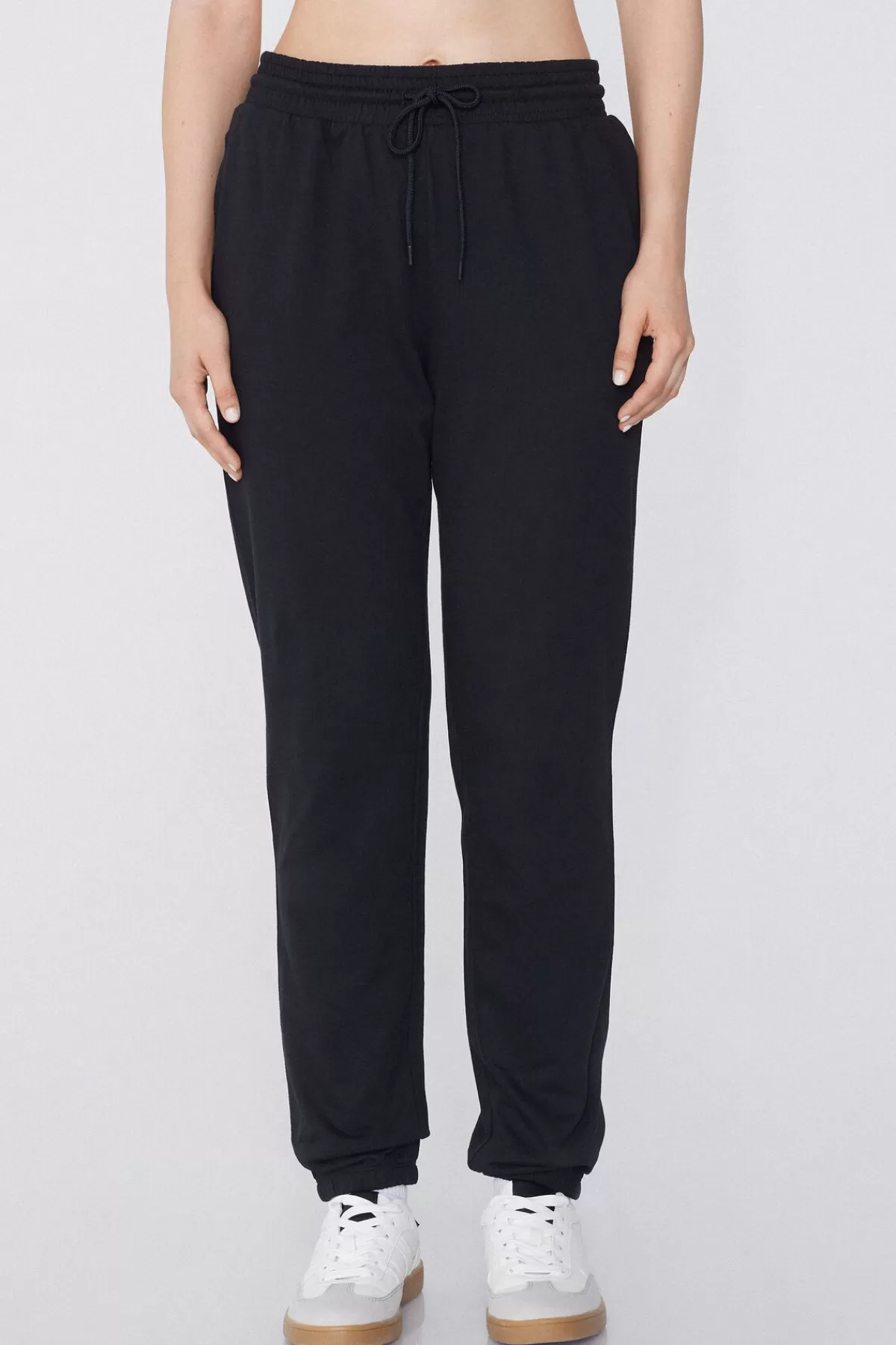 Tezenis Jogger Donna: Pantaloni Confort con Tasche Mesh e Vita Regolabile a Cordino