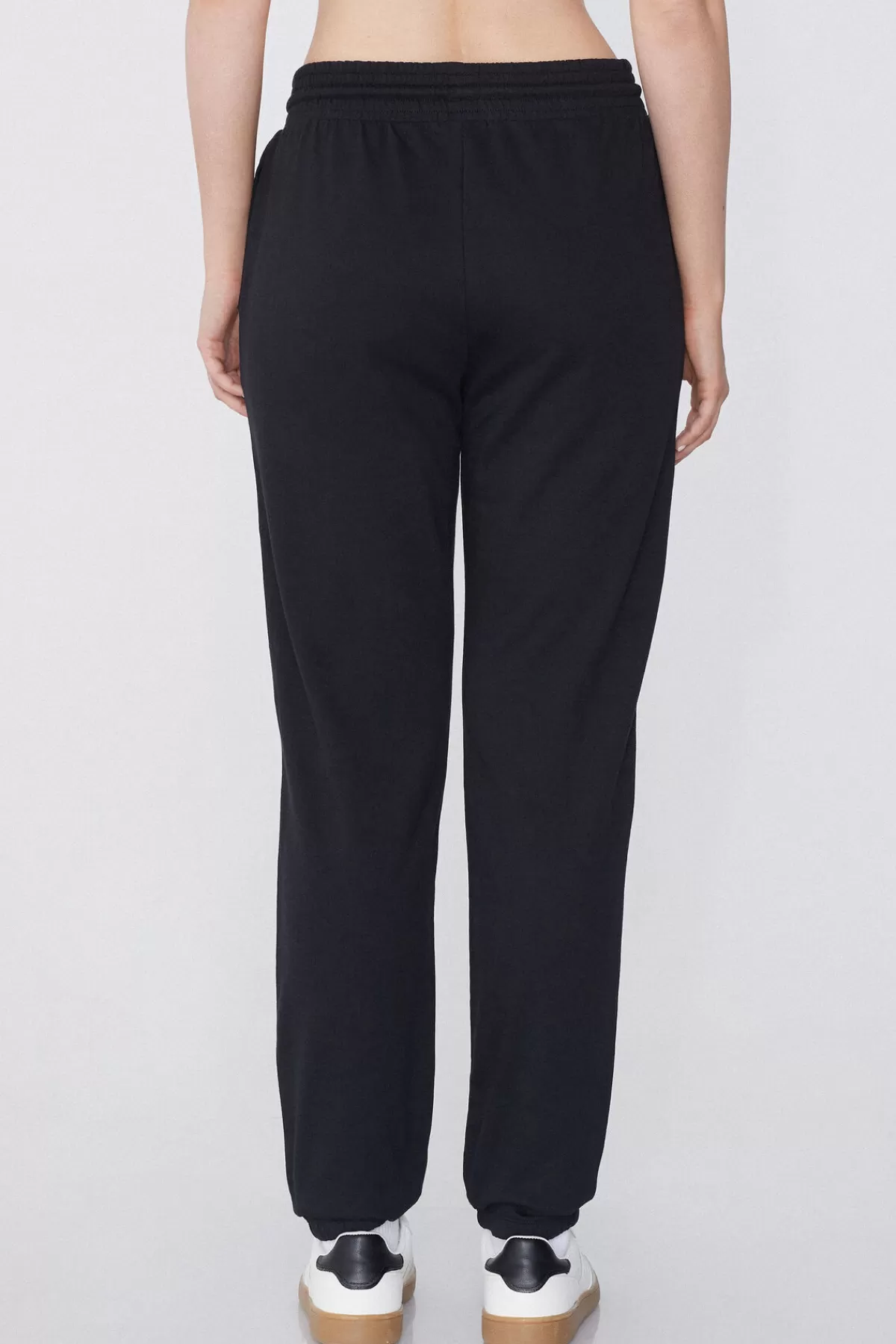 Tezenis Jogger Donna: Pantaloni Confort con Tasche Mesh e Vita Regolabile a Cordino