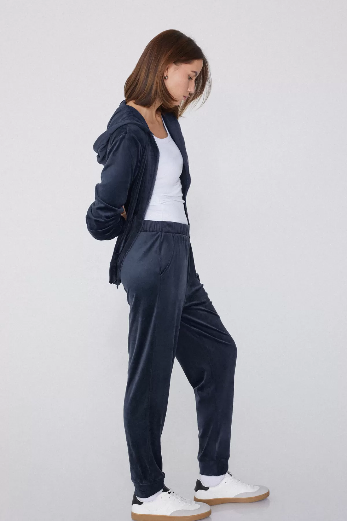 Jogger Tezenis Donna in Velluto Ultrasoft con Taschie Laterali Comode e Design Confortevole