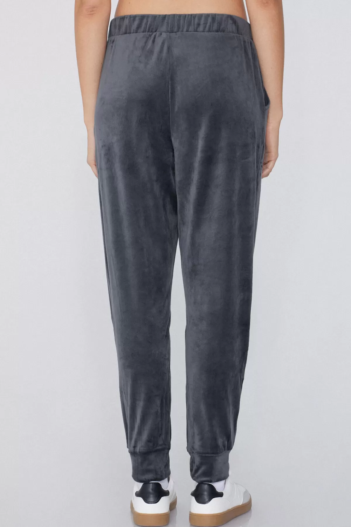 Jogger Donna in Morbido Velluto Tezenis - Comodi e Stilosi con Tasche Laterali Comode