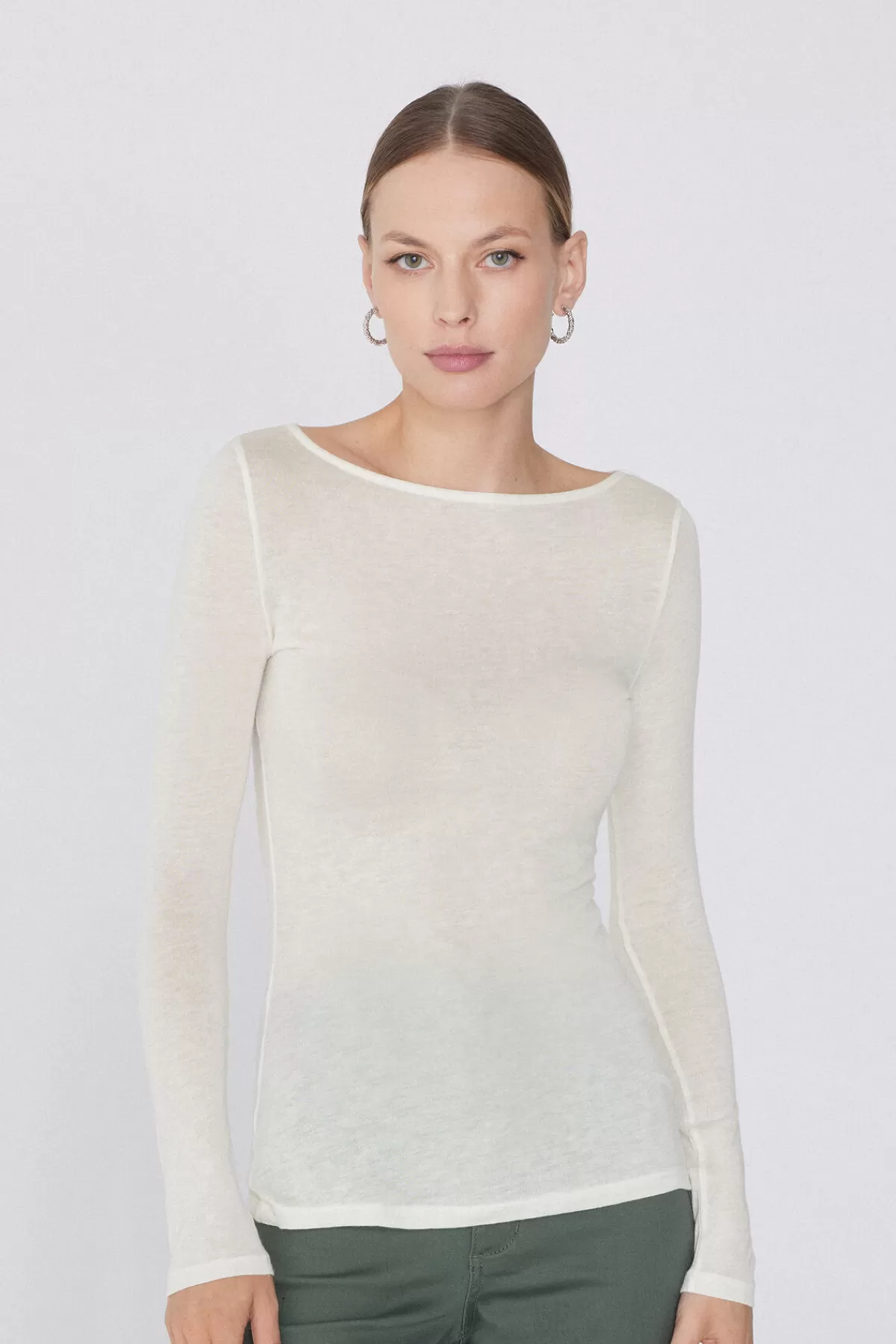 Maglia Tezenis Donna con Scollo a Barchetta - Morbida Fusione di Viscosa e Lana Merino per Comfort Stagionale