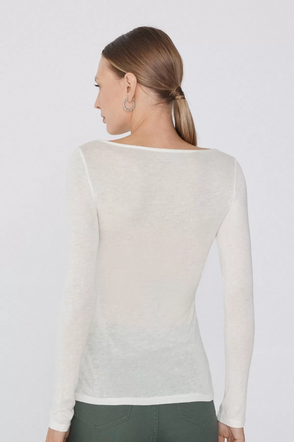 Maglia Tezenis Donna con Scollo a Barchetta - Morbida Fusione di Viscosa e Lana Merino per Comfort Stagionale