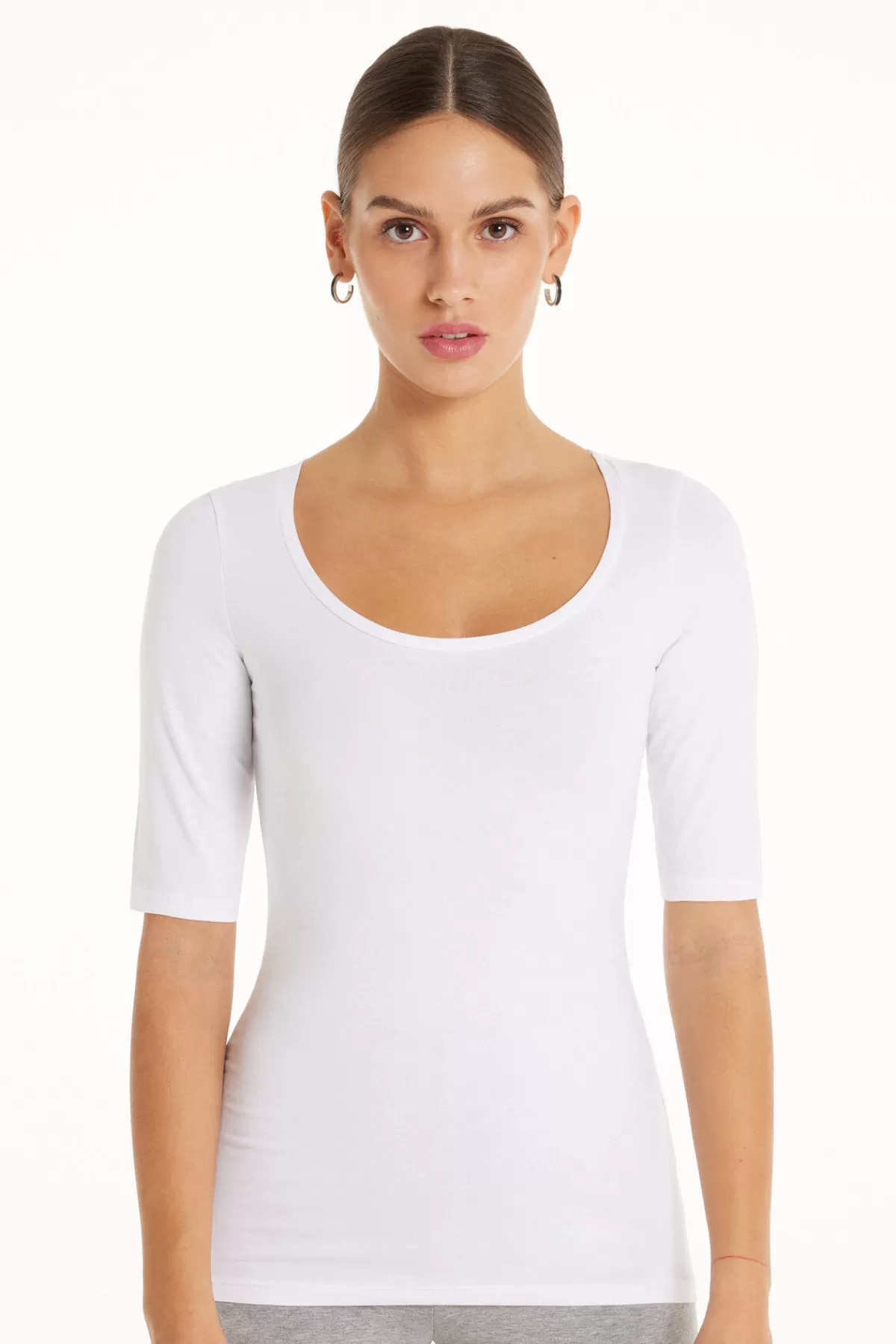 Maglietta Femminile Tezenis in Puro Cotone con Scollo a V e Maniche Corte - Ideale per Look Casual ed Eleganti