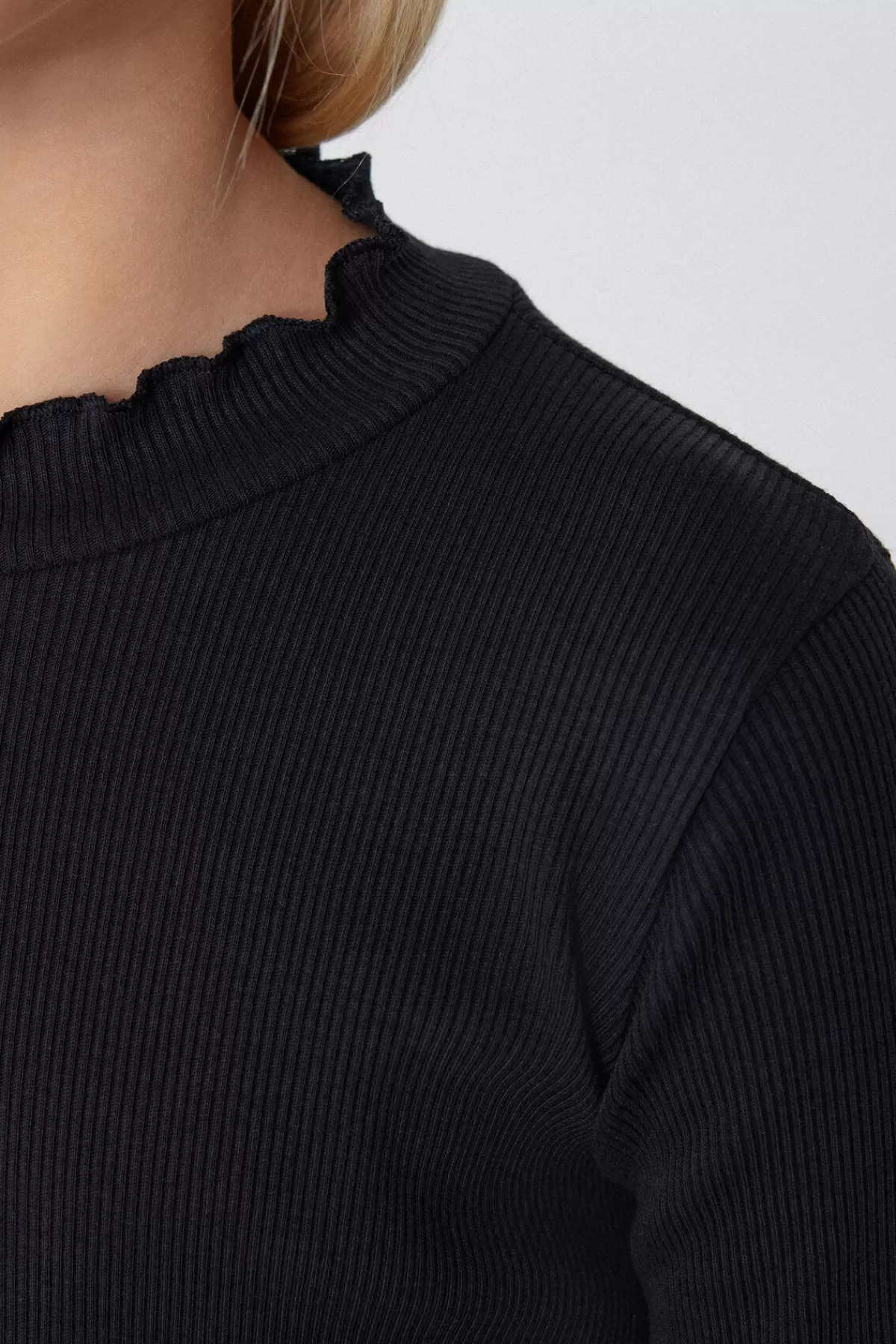 Tezenis Felpa Ragazzina con Maniche Lunghe in Tessuto Bambola e Costine - Stile Delicato e Confortevole