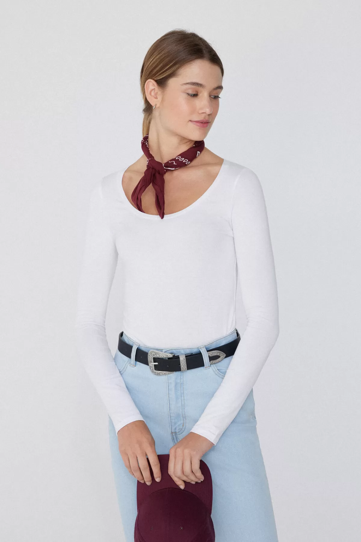Maglieria Elegante Donna con Scollo a Madonna e Maniche Lunghe - Viscosa Morbida per Comfort Ottimale