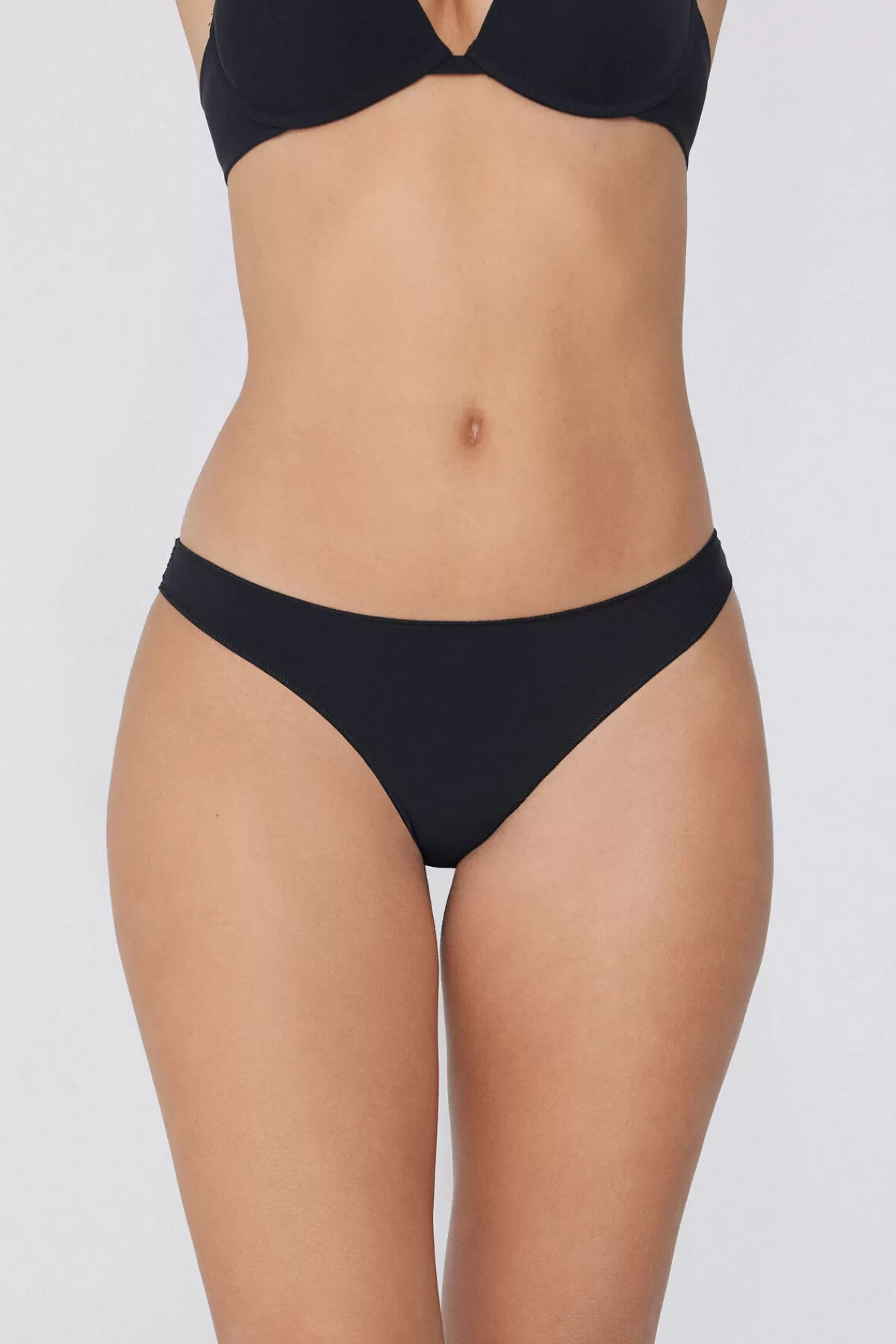 Intimo Donna in Microfibra Rigenerata Tezenis - Comfort Sostenibile con Design Morbido