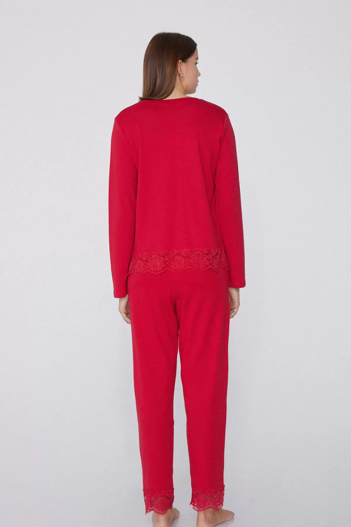 Pigiama Elegante Tezenis per Donna in Morbido Cotone Spesso con Ricami in Pizzo - Completo Notte a Due Pezzi Stile Casual per un Sonno Confortevole
