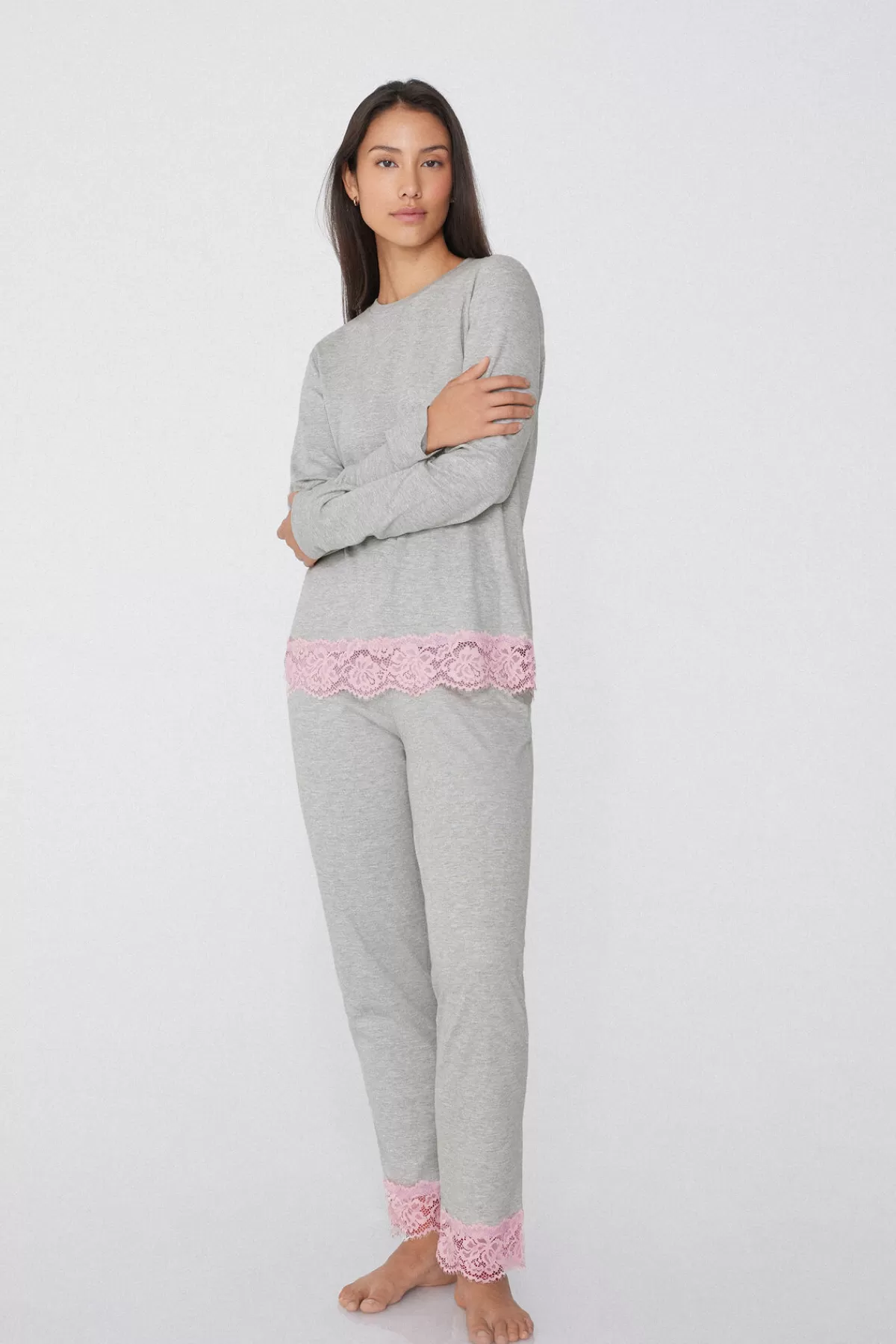 Pigiama Lungo Donna con Ricami Eleganti in Cotone Spesso - Tezenis