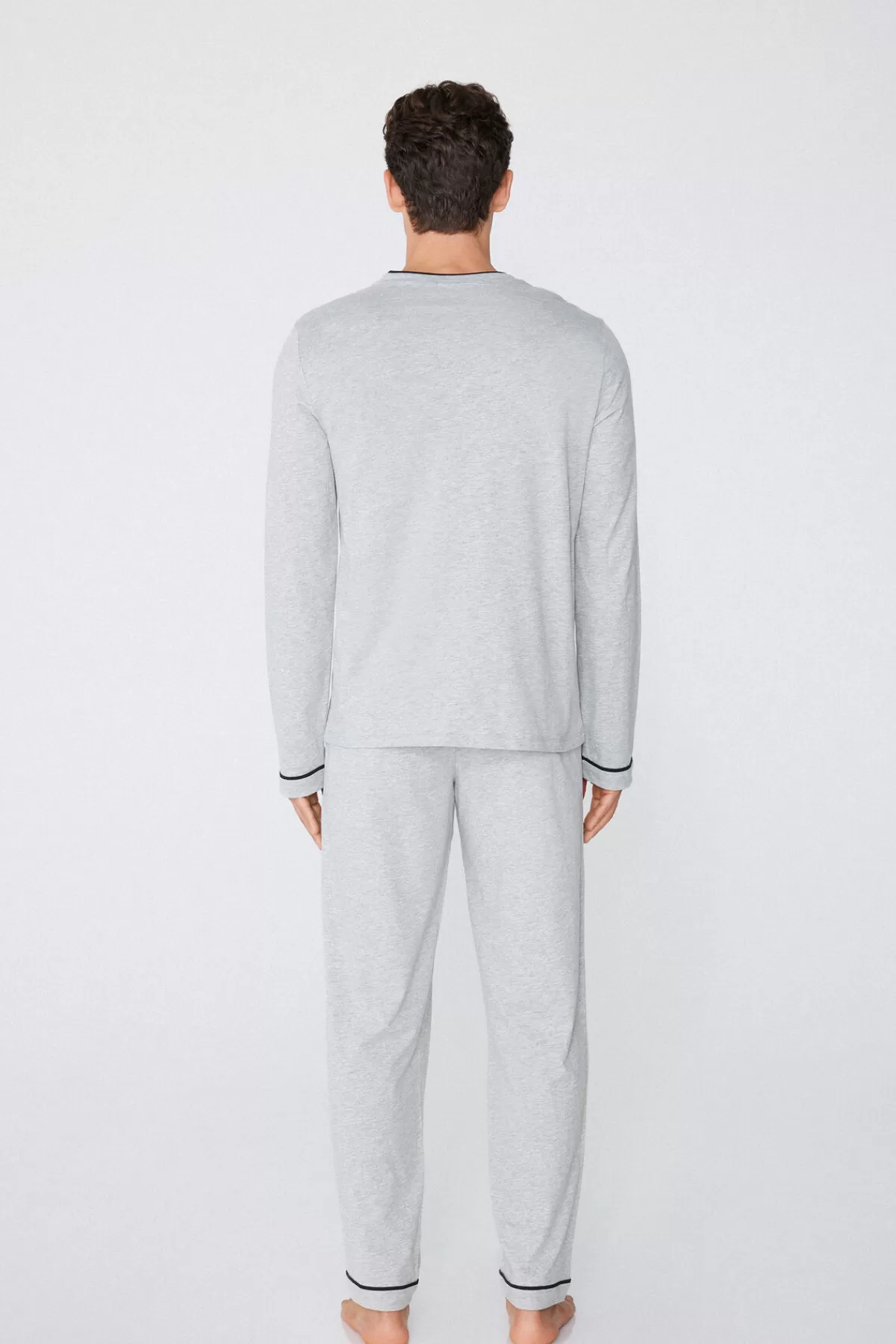 Pijama Elegante Uomo con Maniche Lunghe - Cotone Morbido e Bordi Coordinati | Tezenis Collection